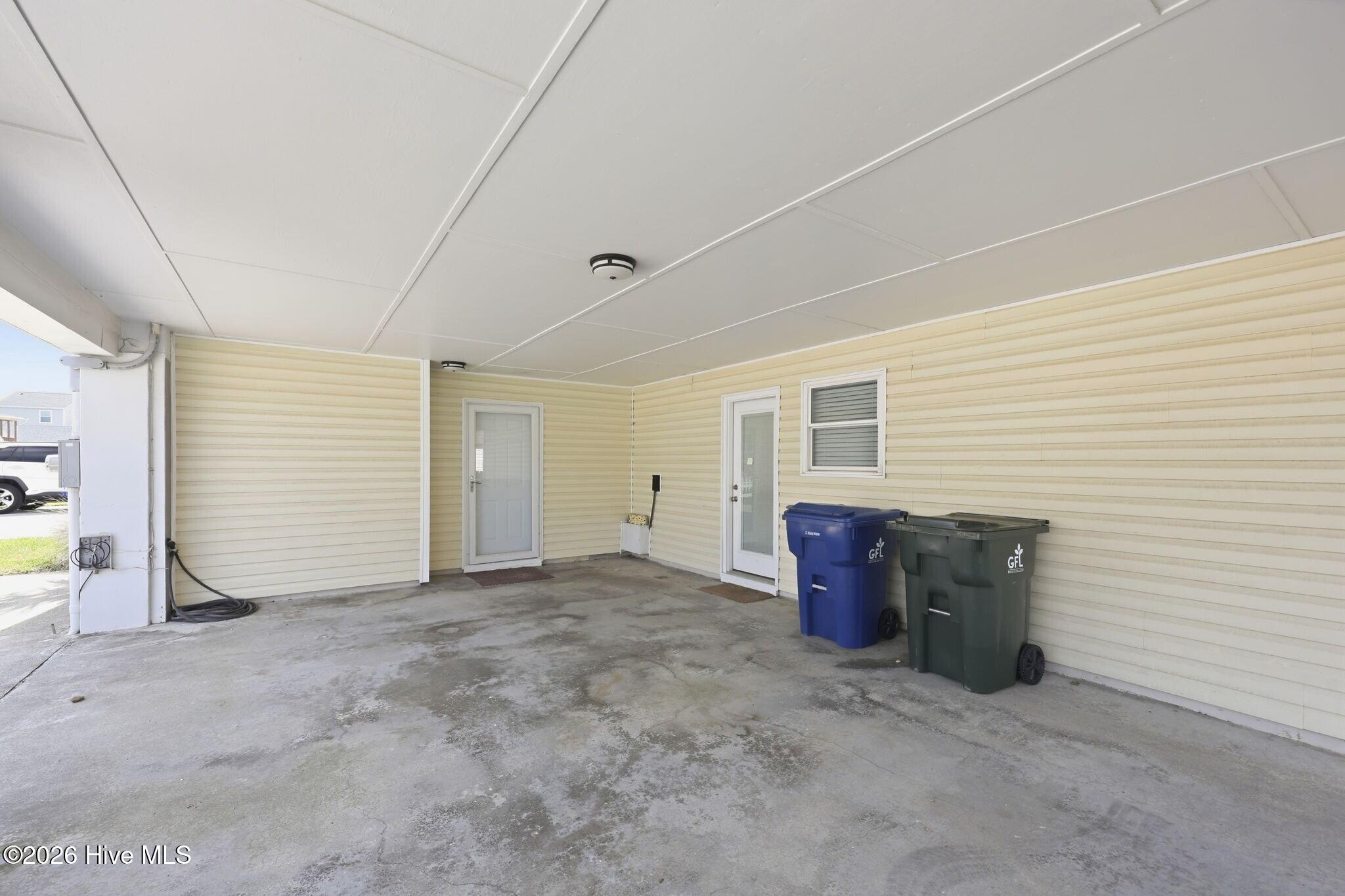 102 W Dobbs Street,Atlantic Beach