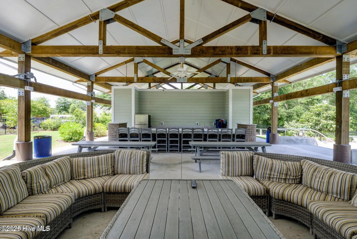 100551438 | Photo 62