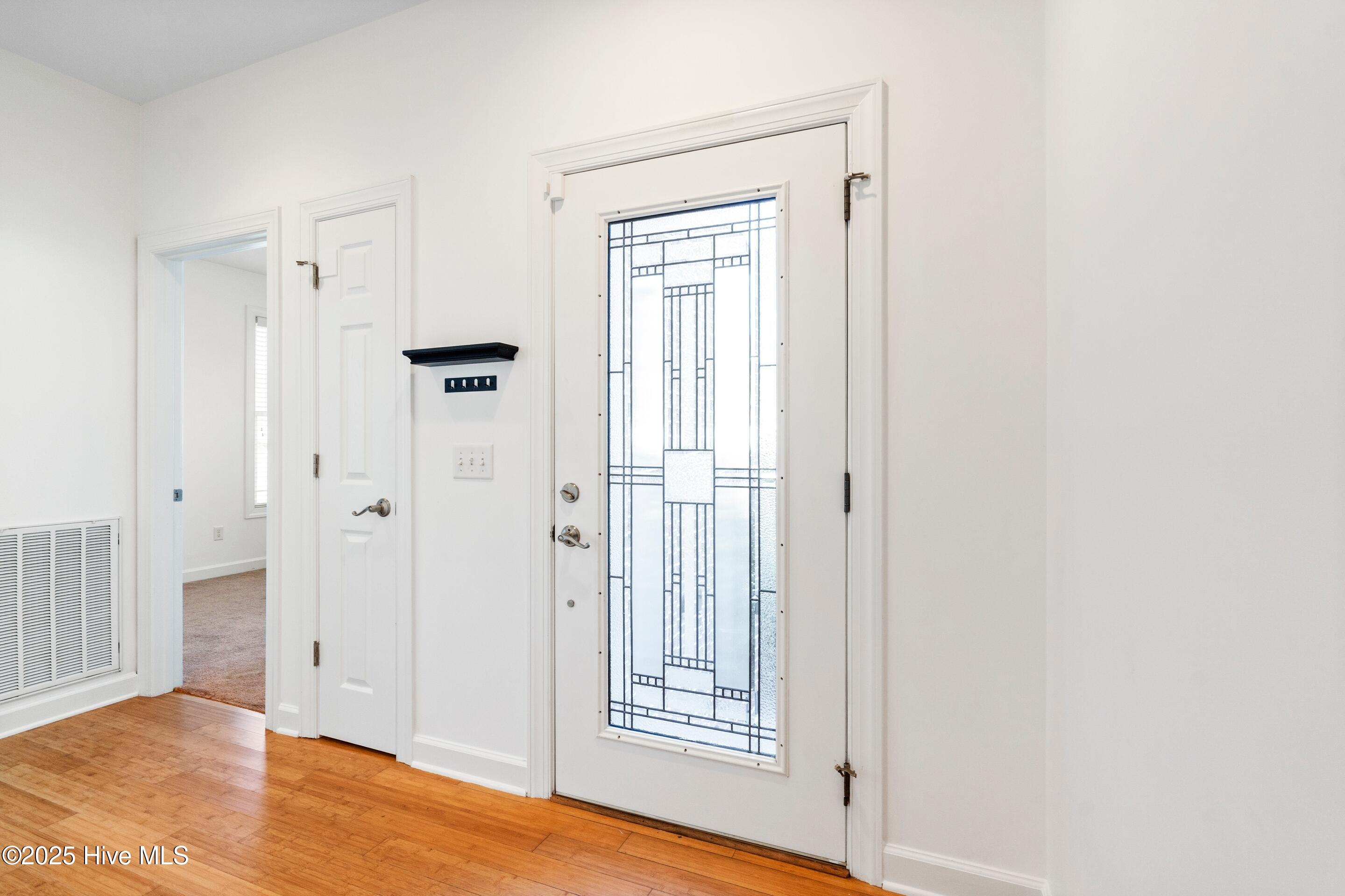 100559158 | Photo 10