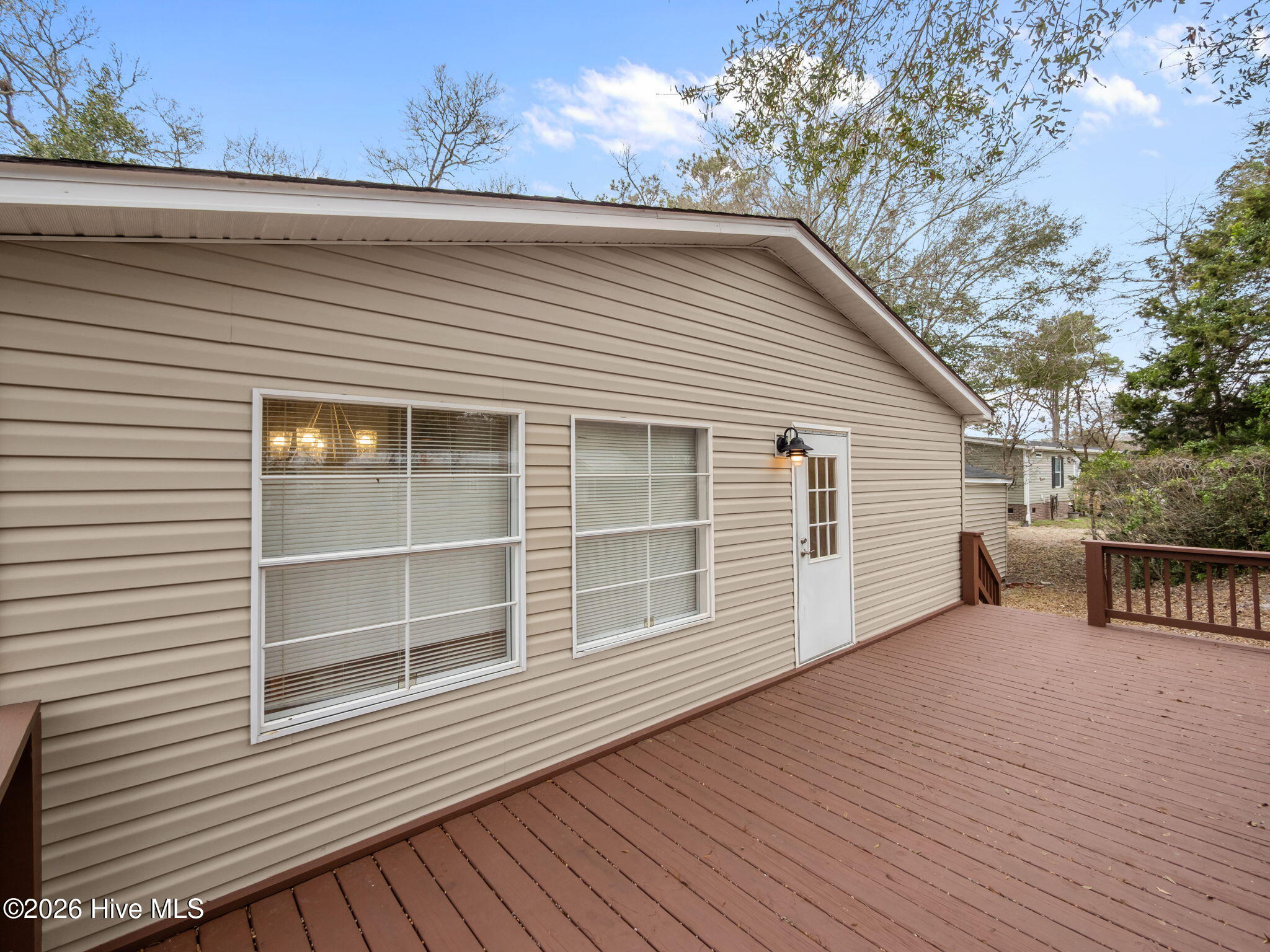 100548525 | Photo 39