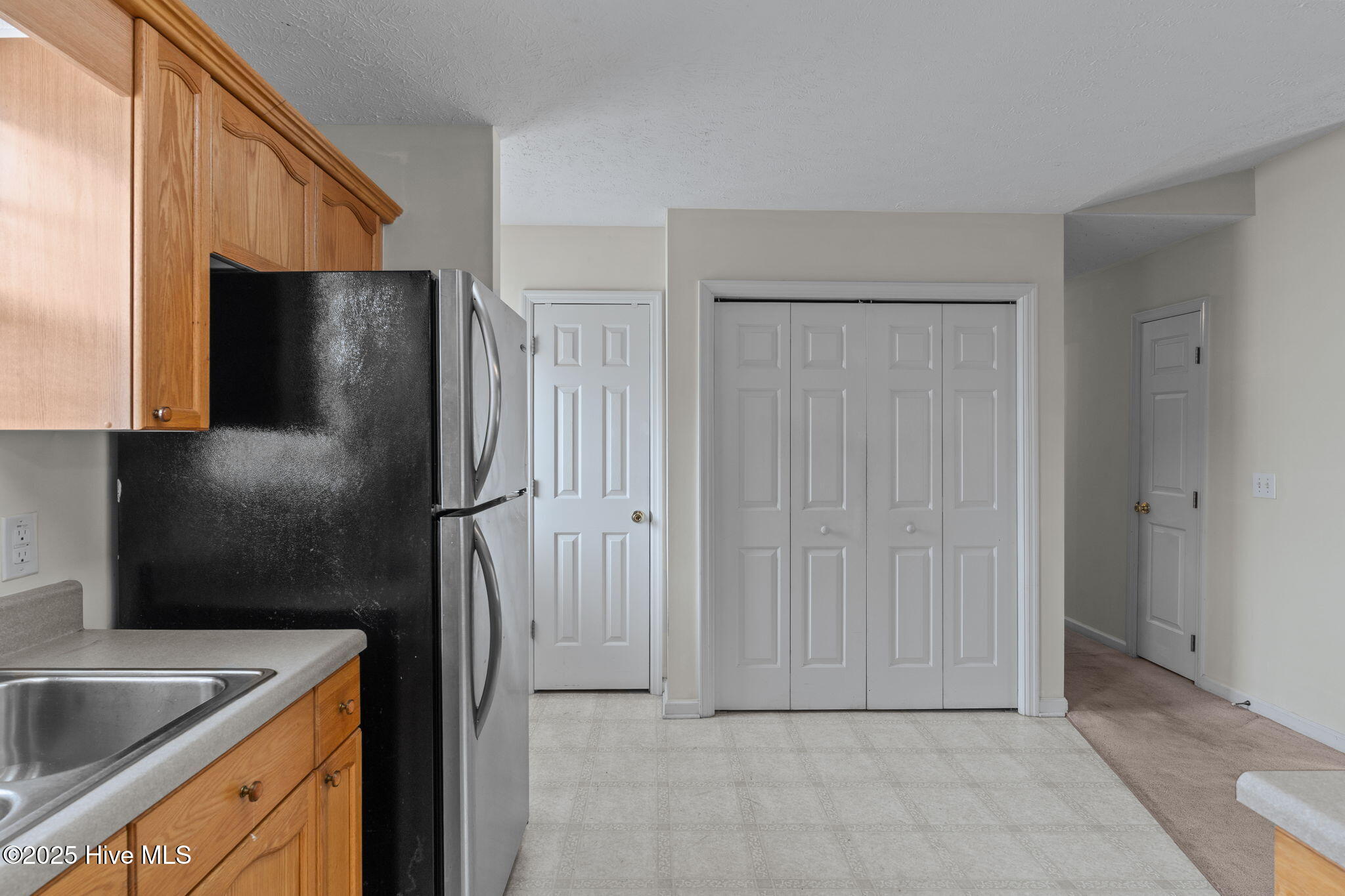 100526319 | Photo 26