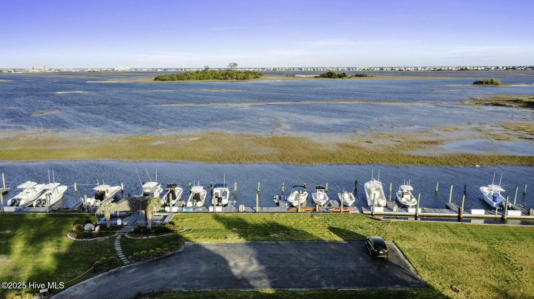 100555228 | Photo 74