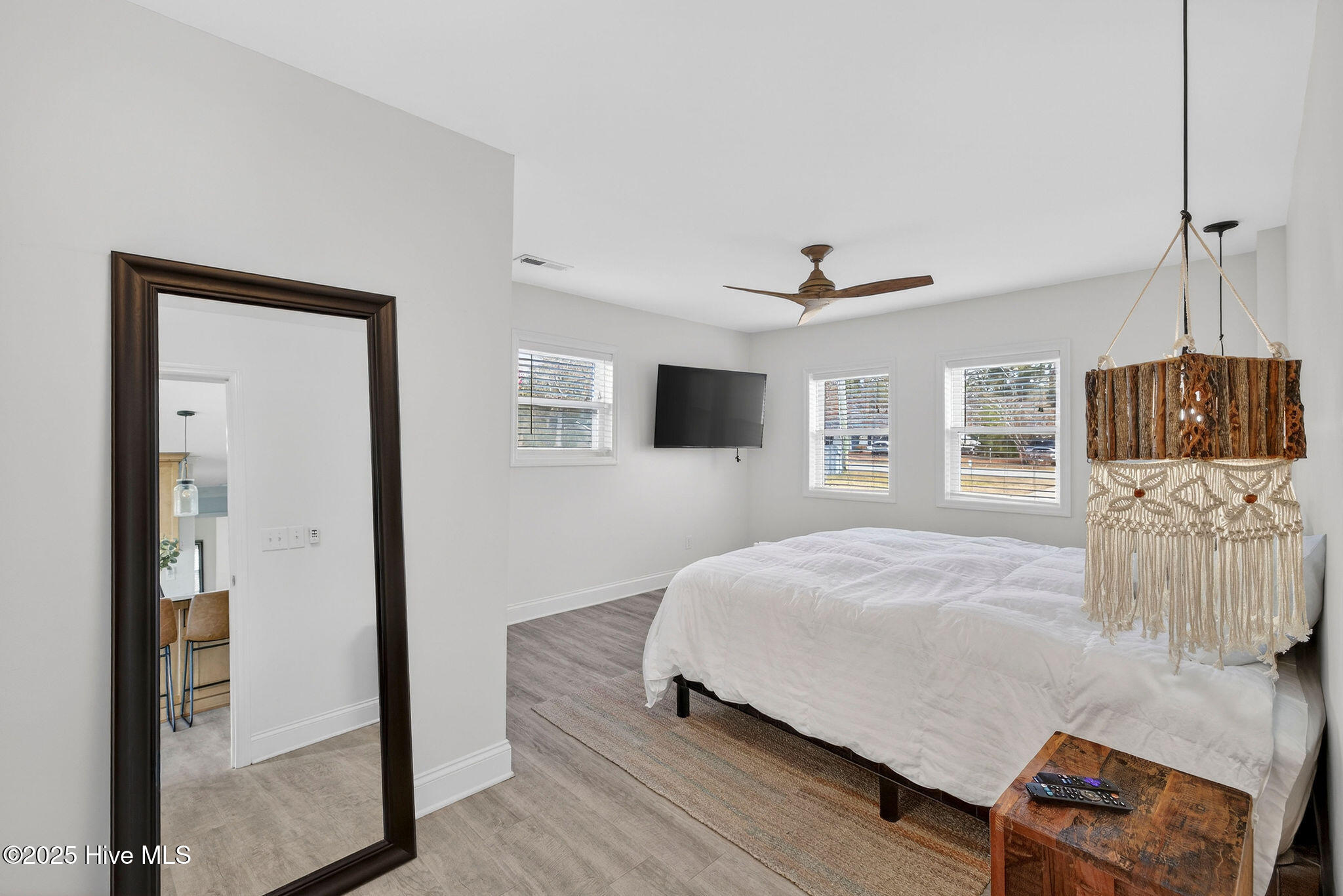 100544240 | Photo 14