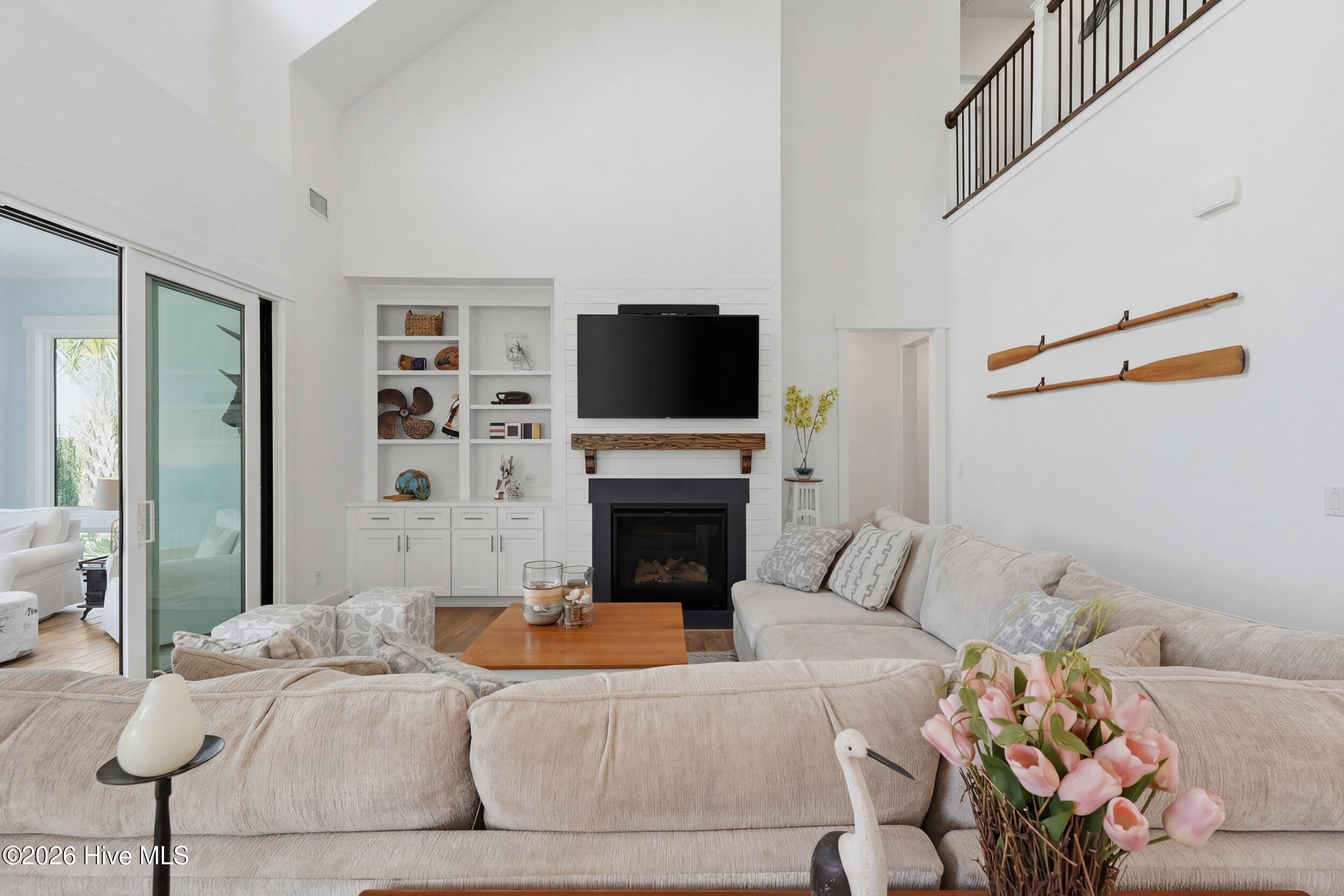 100563980 | Photo 12