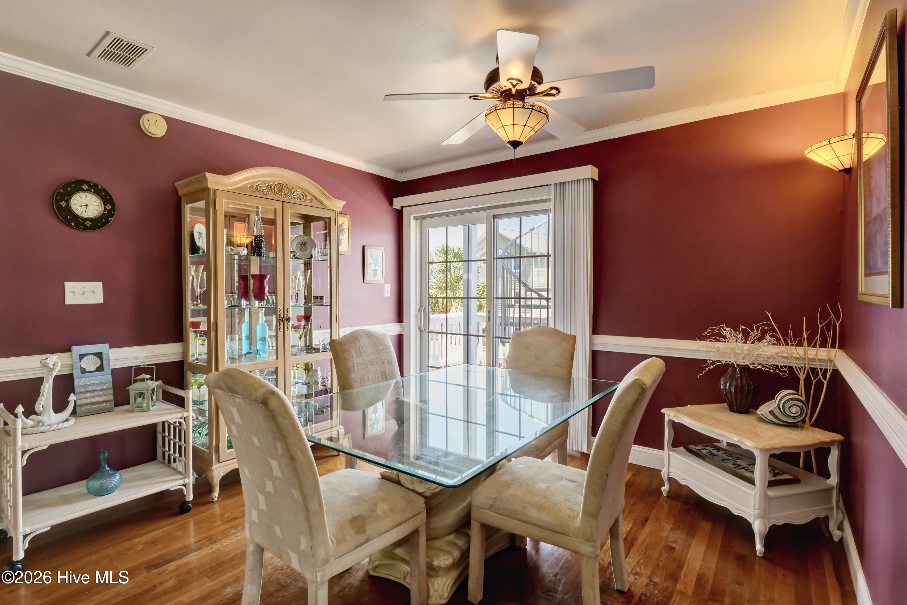 100563472 | Photo 10