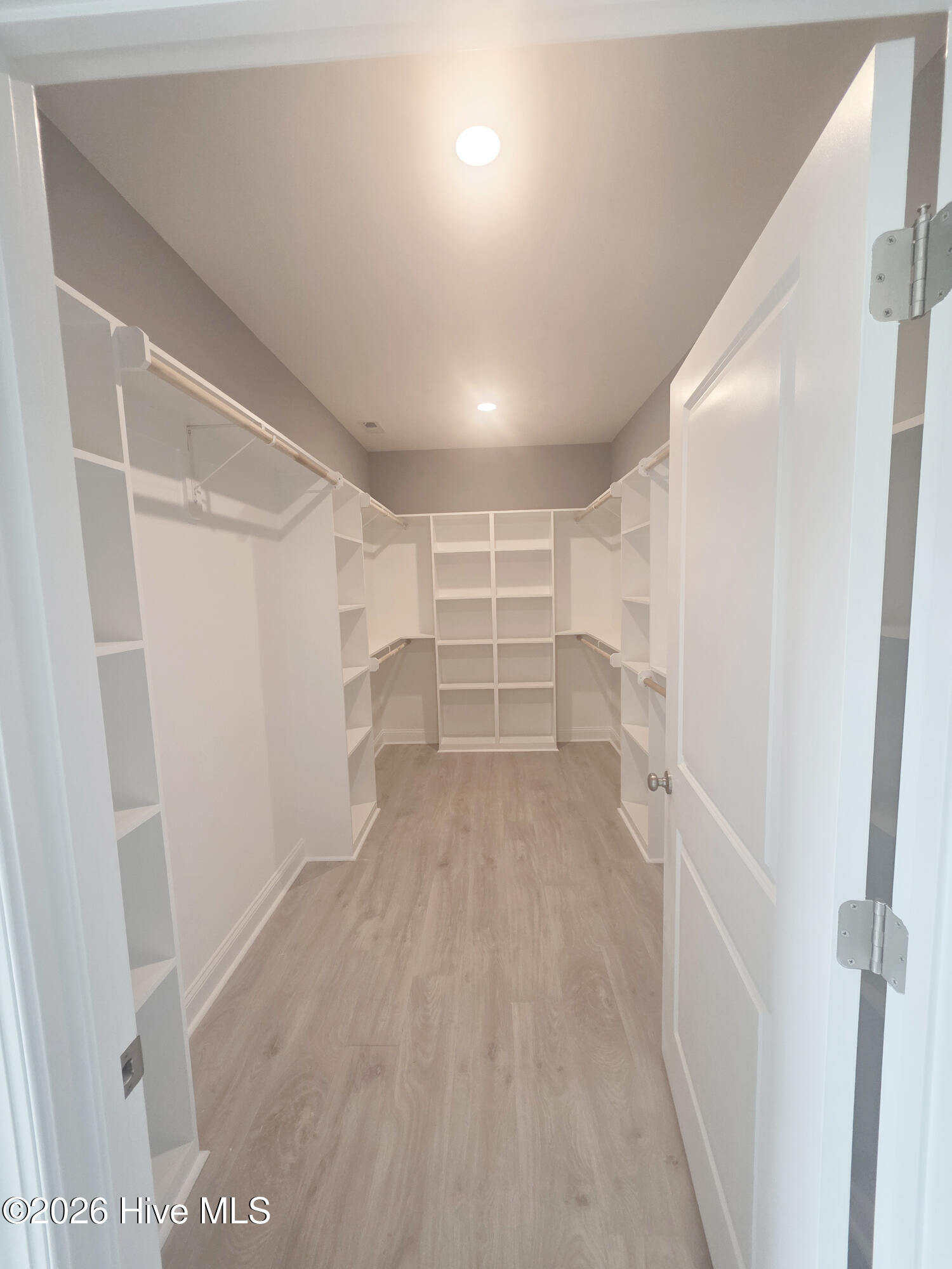 100530509 | Photo 12