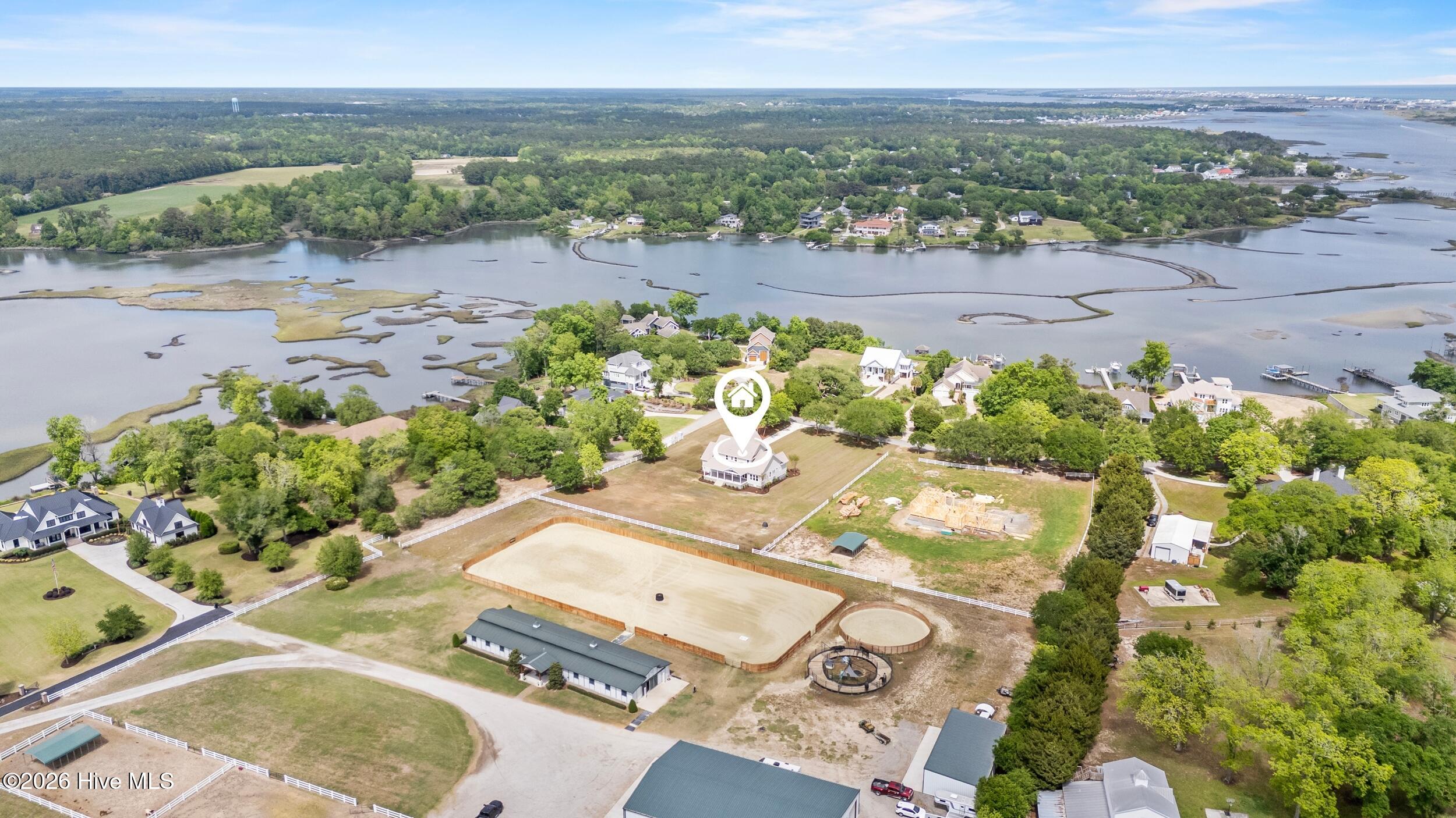 100570401 | Photo 58