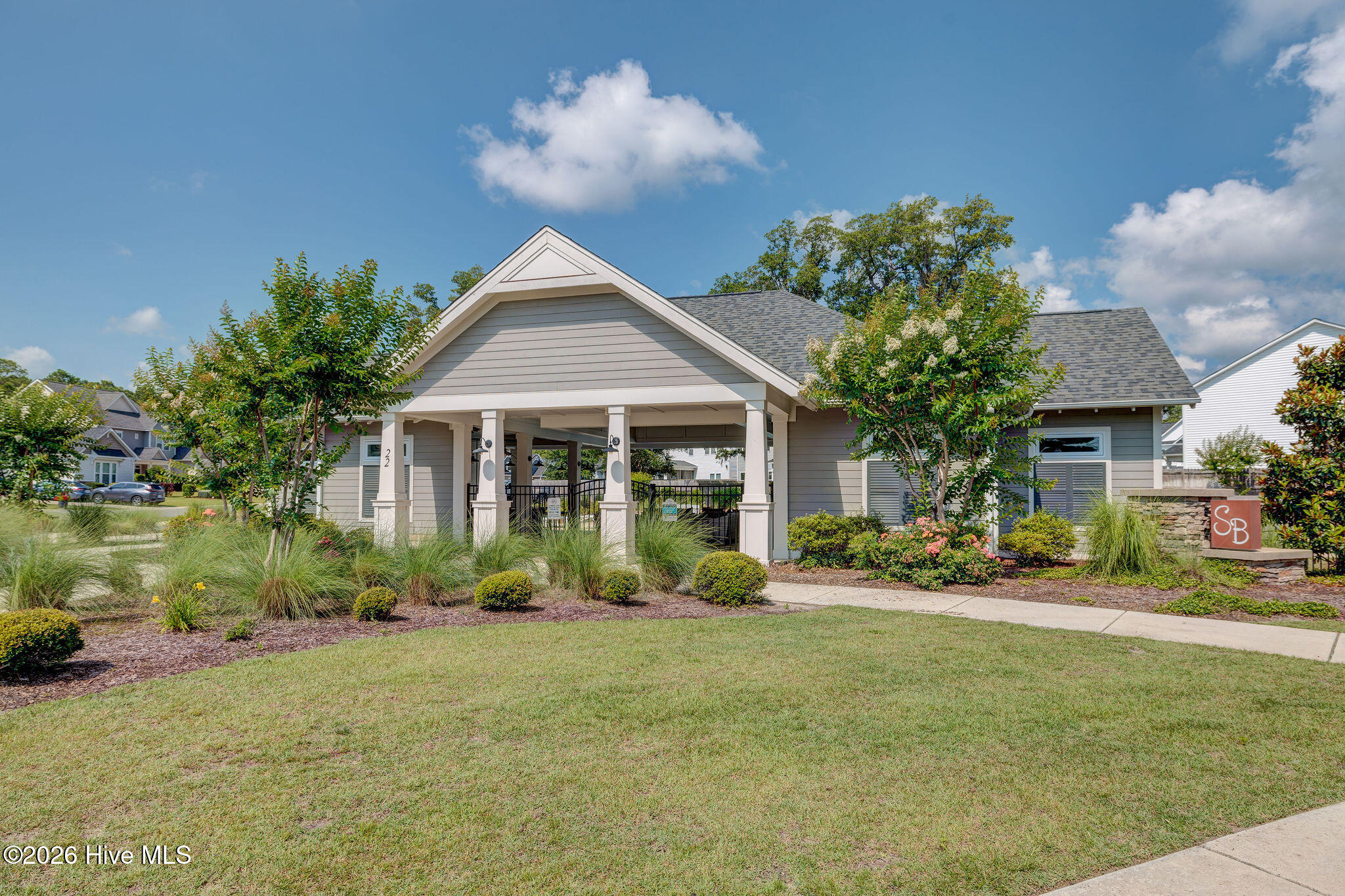 100564802 | Photo 58