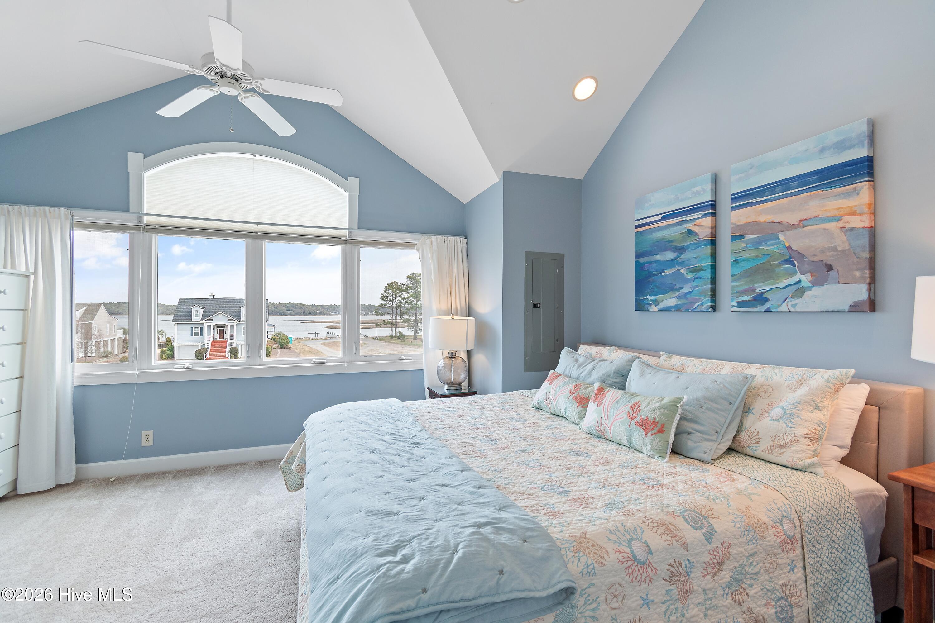 100557427 | Photo 62