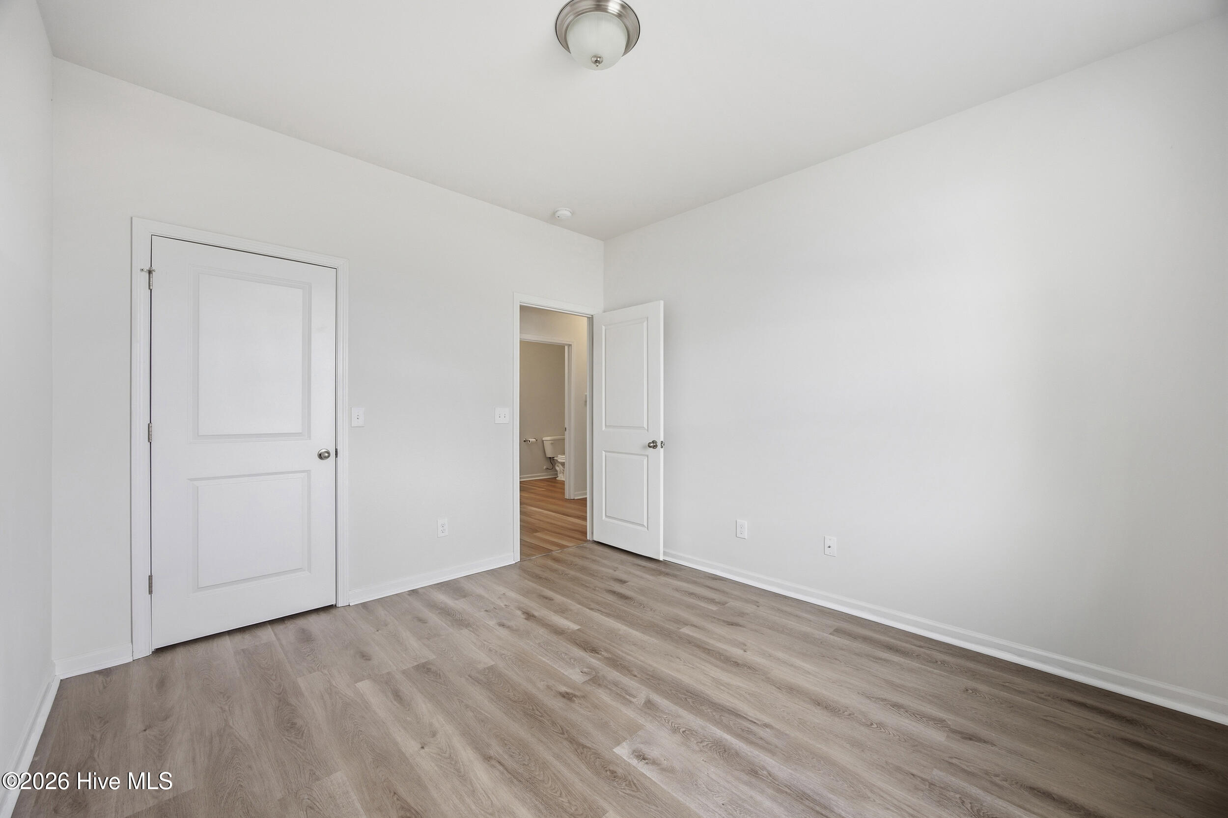 100551981 | Photo 10