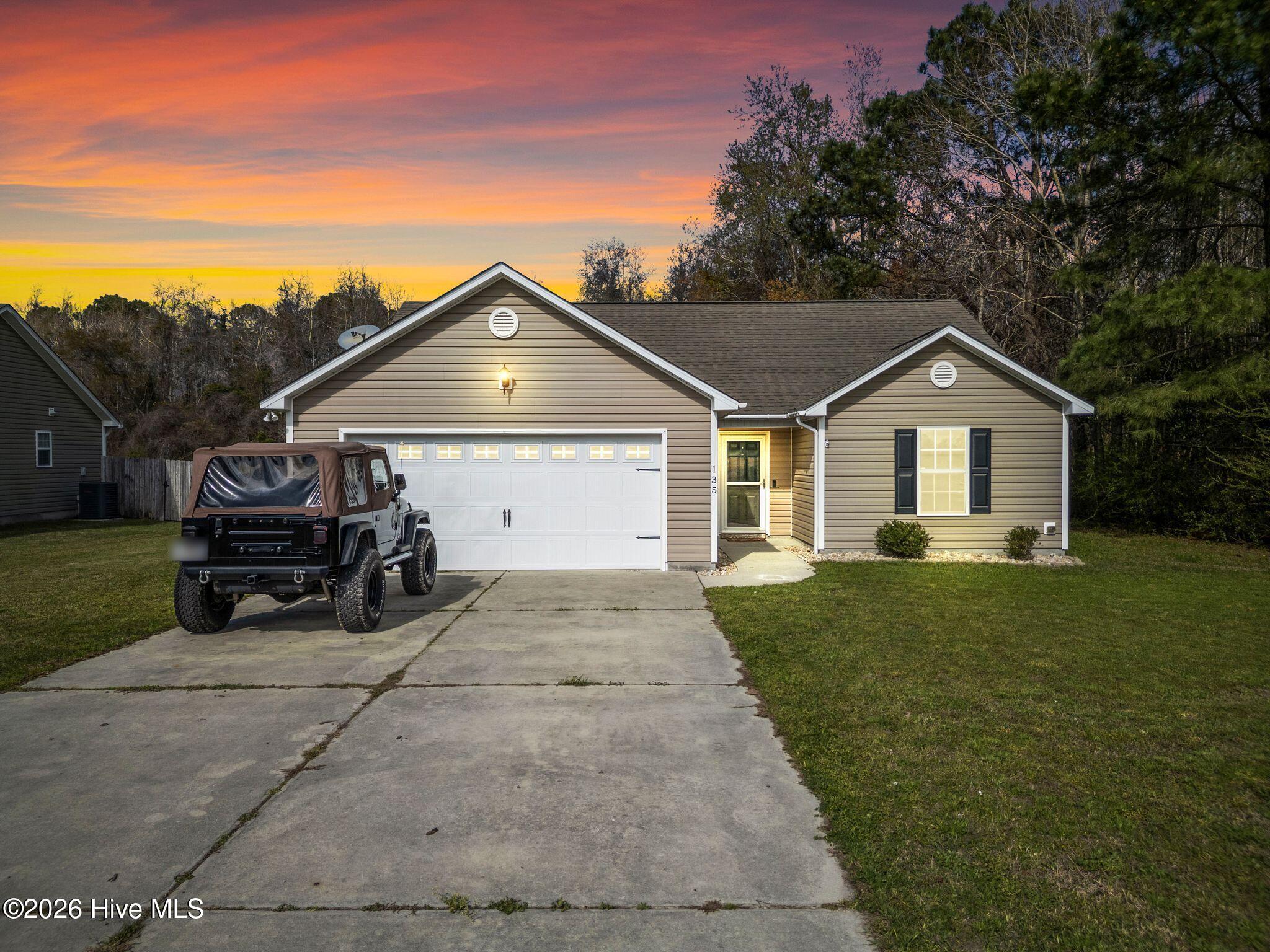 100563637 | Photo 44