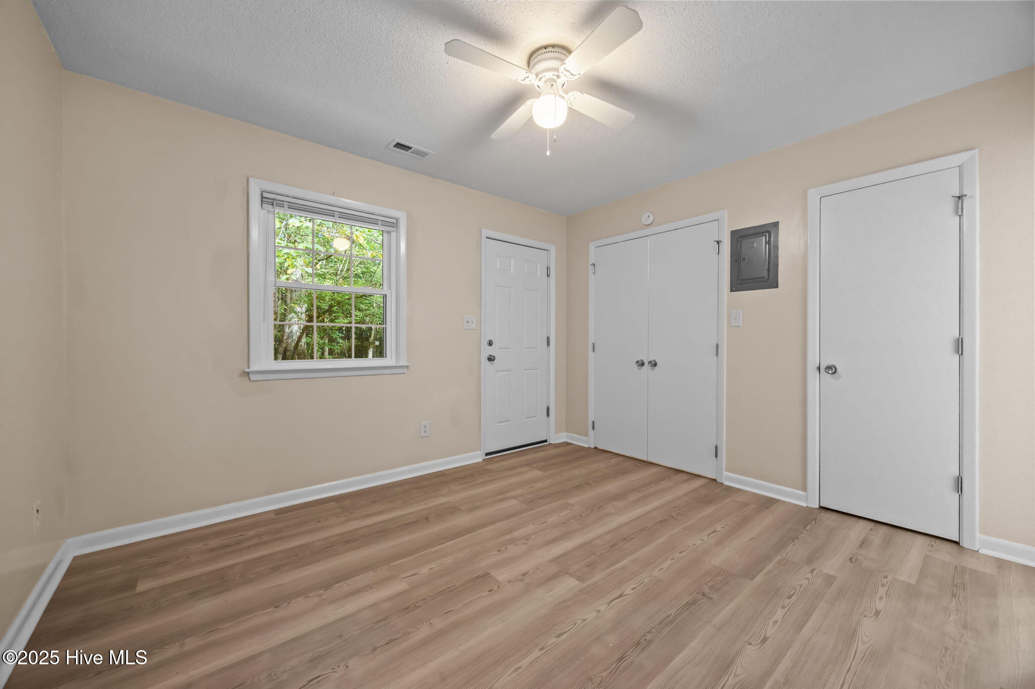 12-web-or-mls-1190 Gould Rd Unit1 27