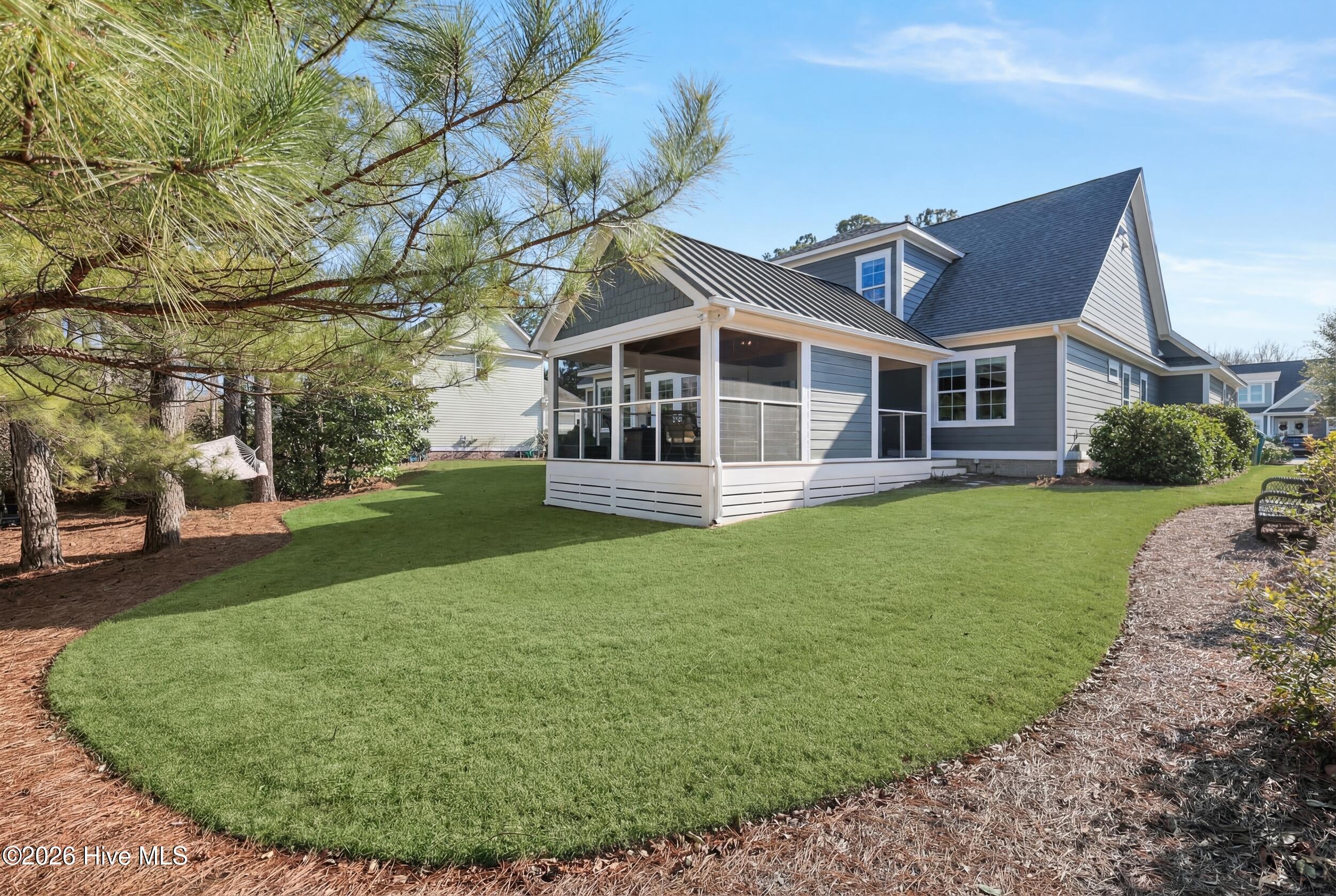 100554068 | Photo 49