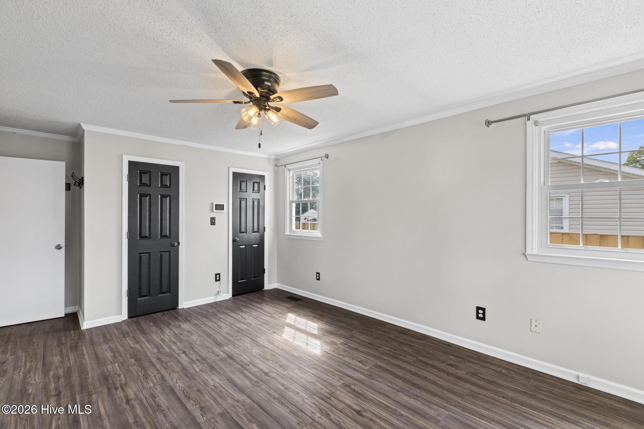 100558586 | Photo 17