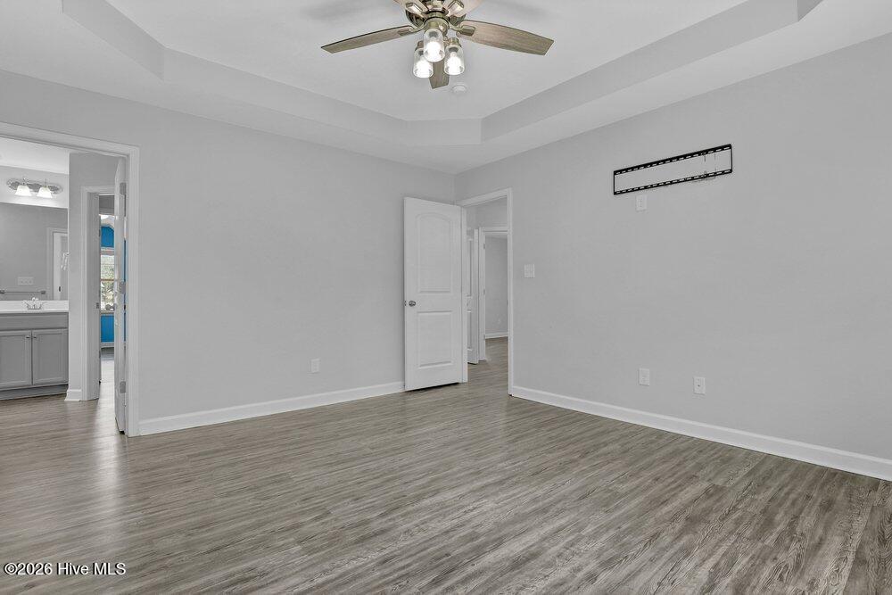 100567817 | Photo 14