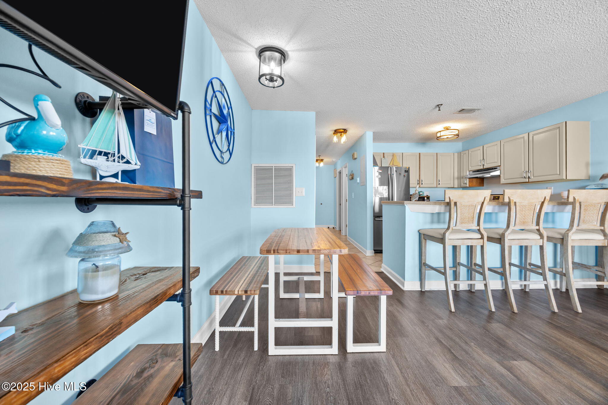 100529648 | Photo 25