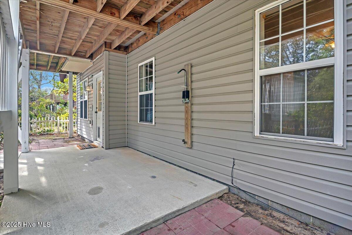 100543778 | Photo 46