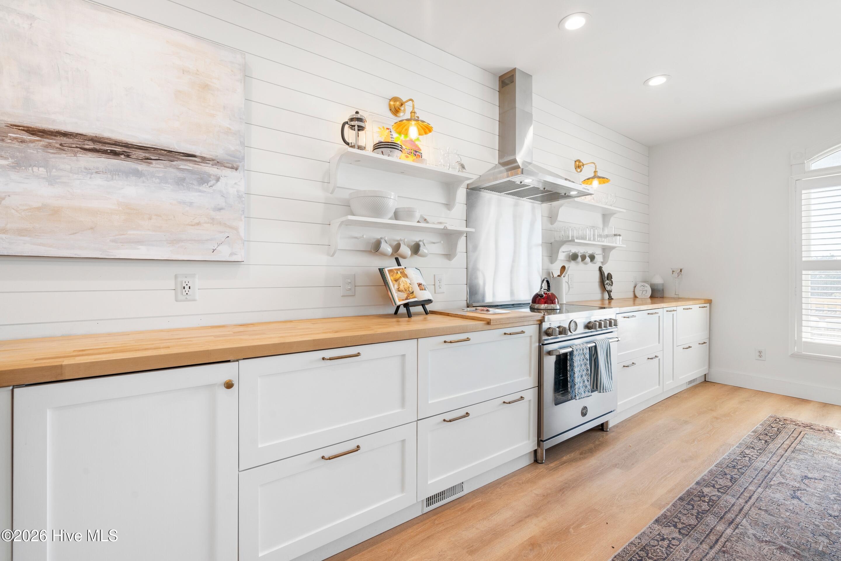 100549309 | Photo 22