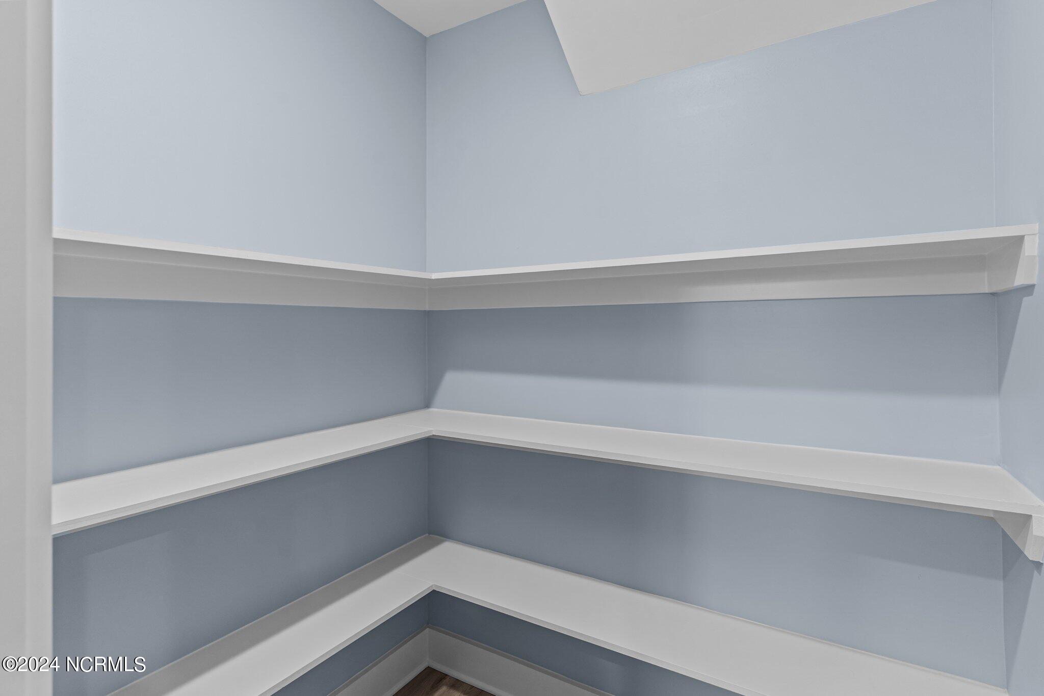 100531512 | Photo 22