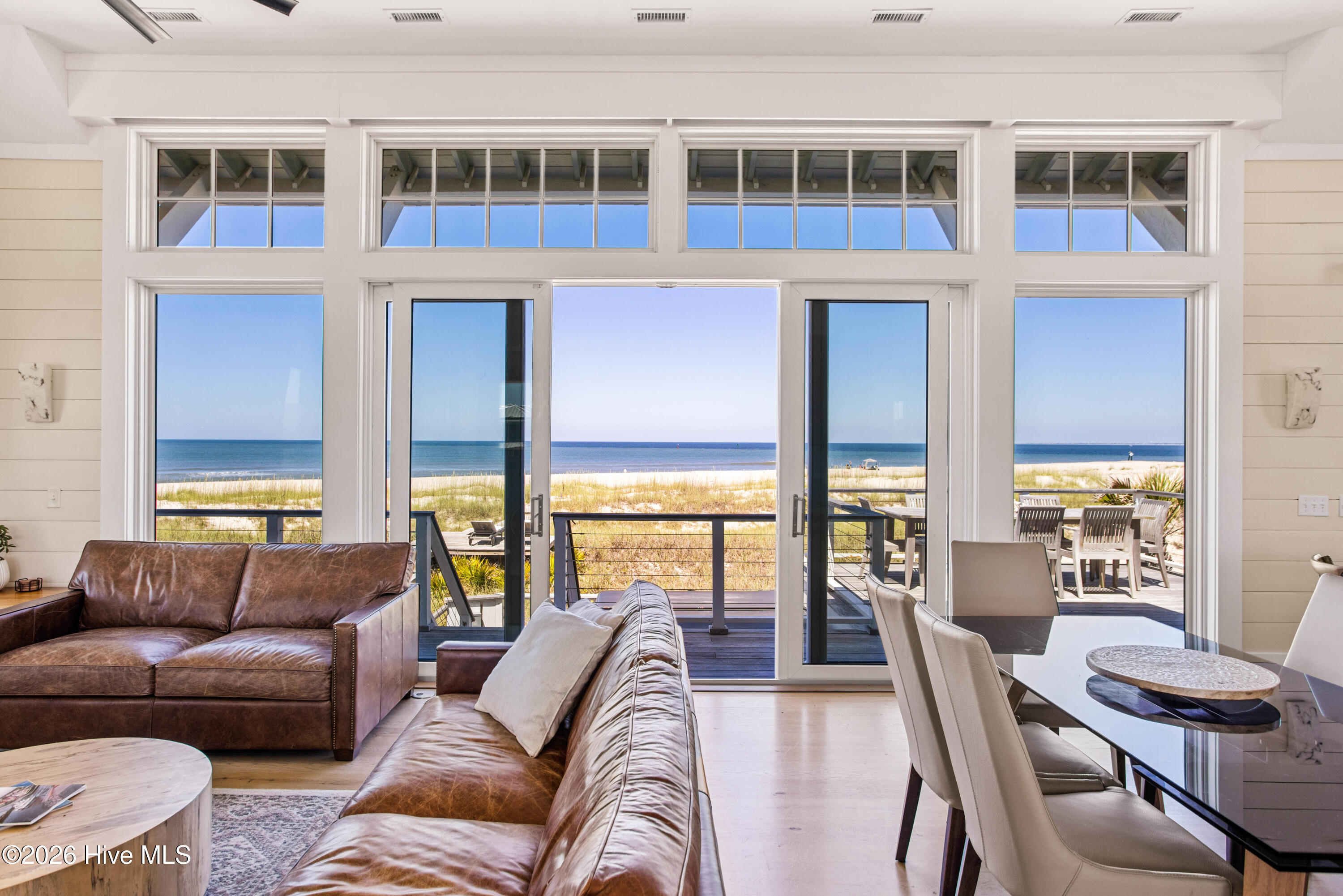 100569964 | Photo 12