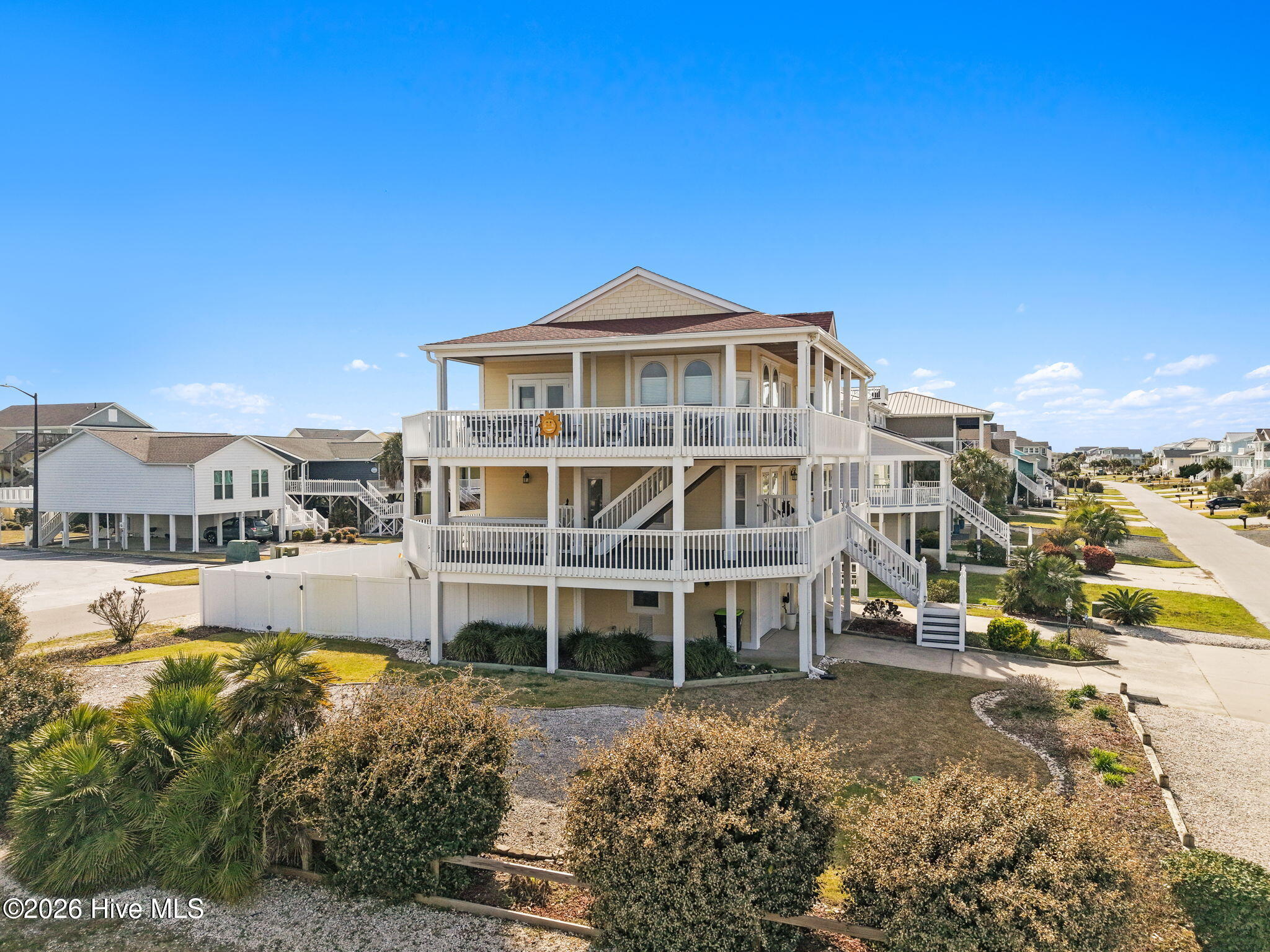 100561633 | Photo 72