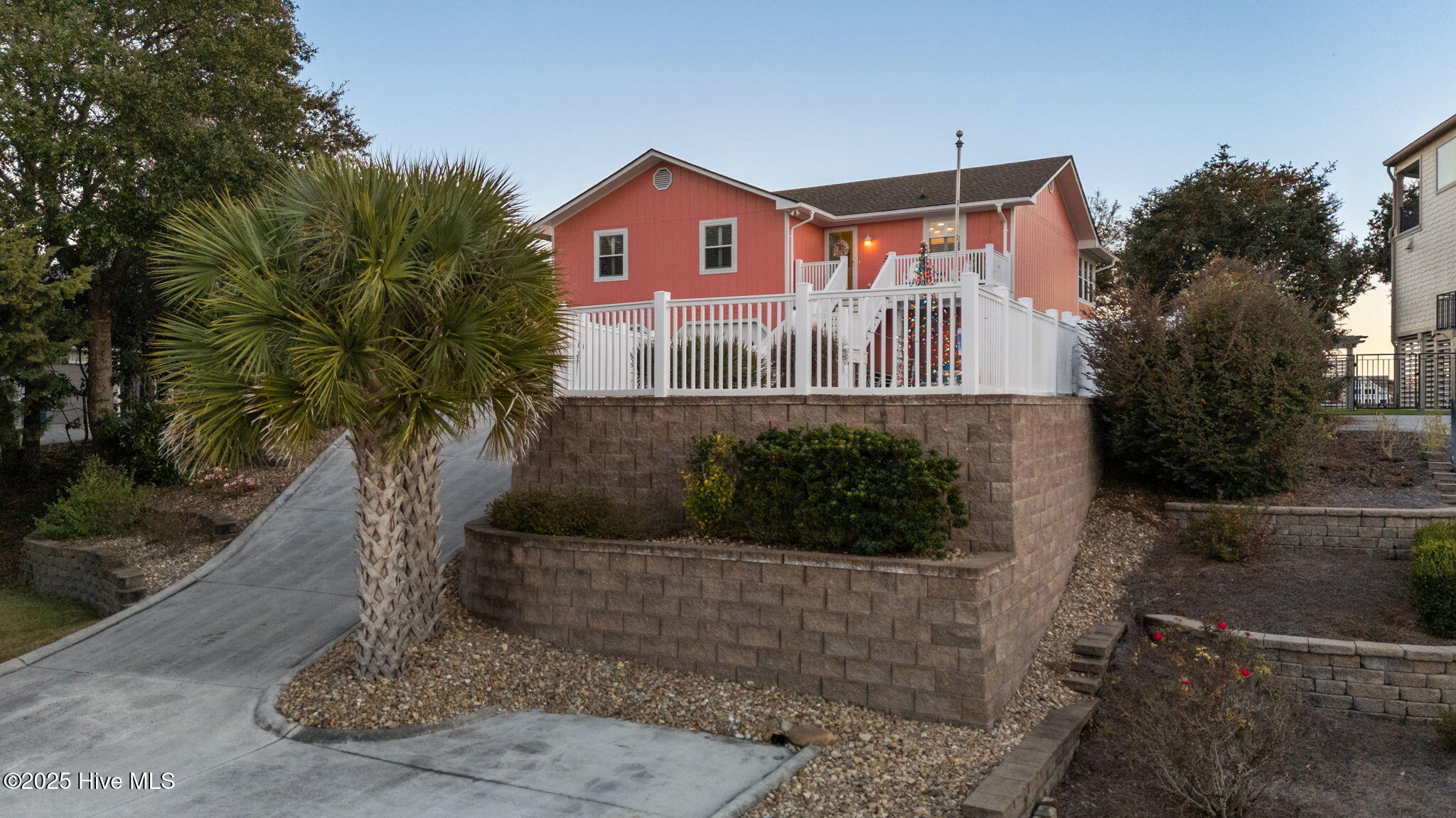 100542627 | Photo 10