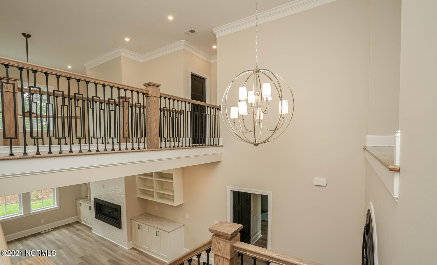 100518368 | Photo 54