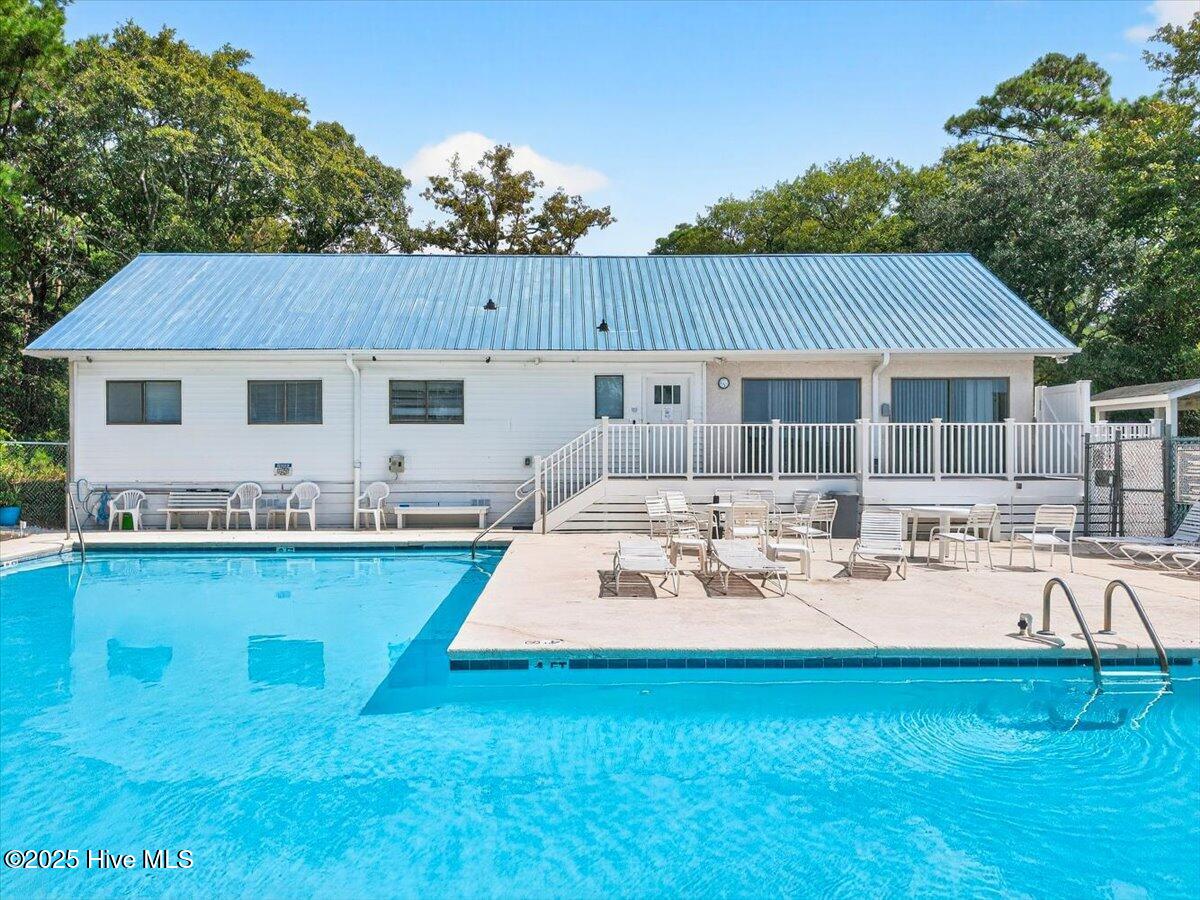 100530290 | Photo 60