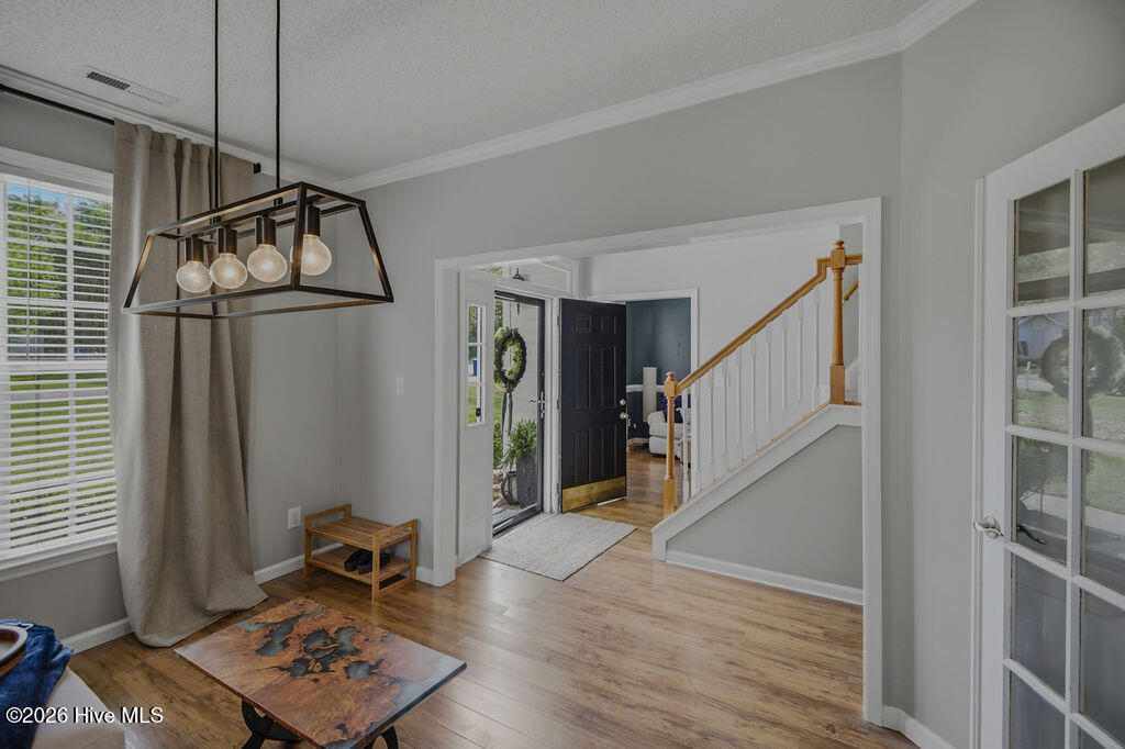 100565606 | Photo 12