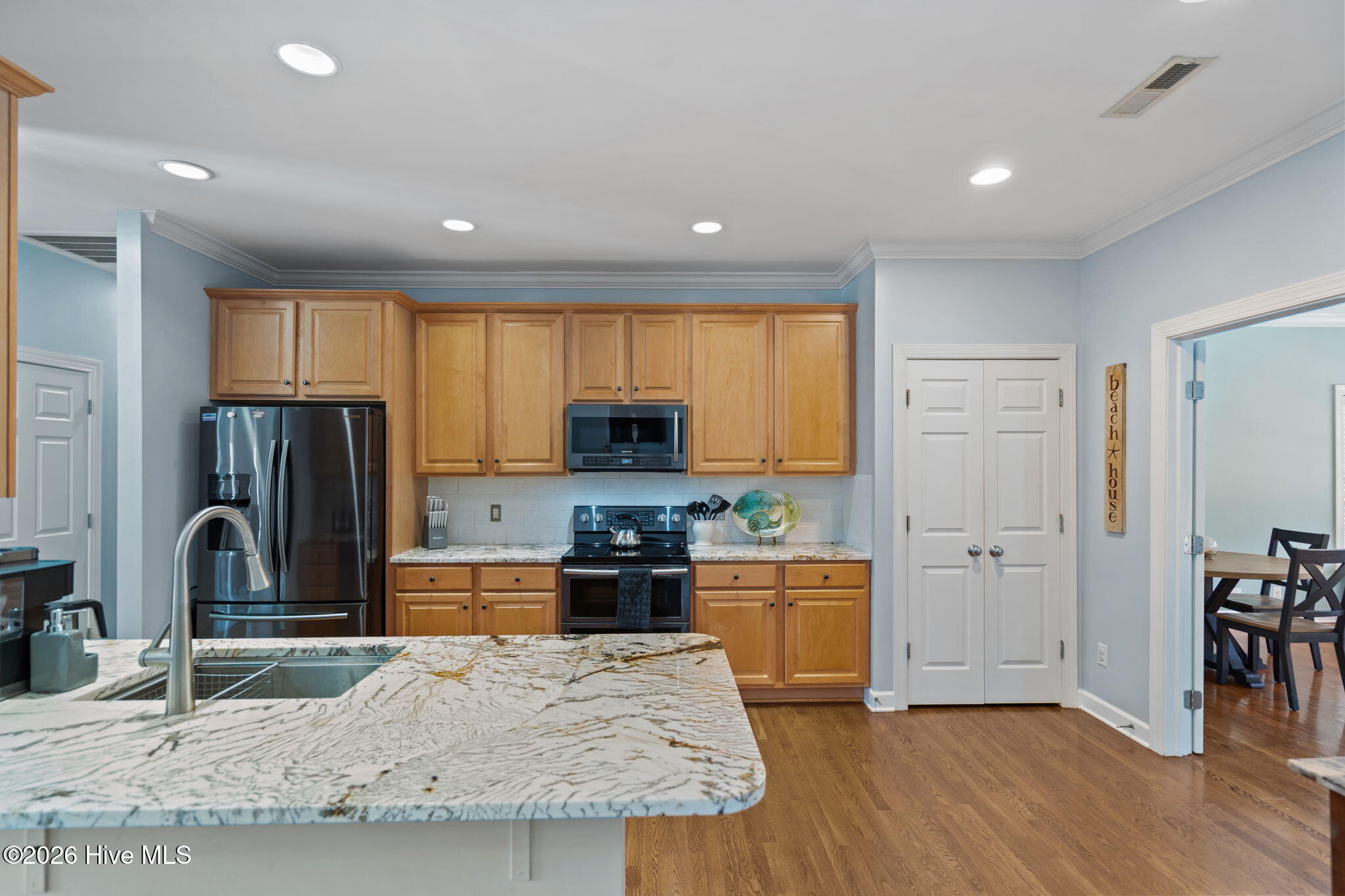 100559700 | Photo 19