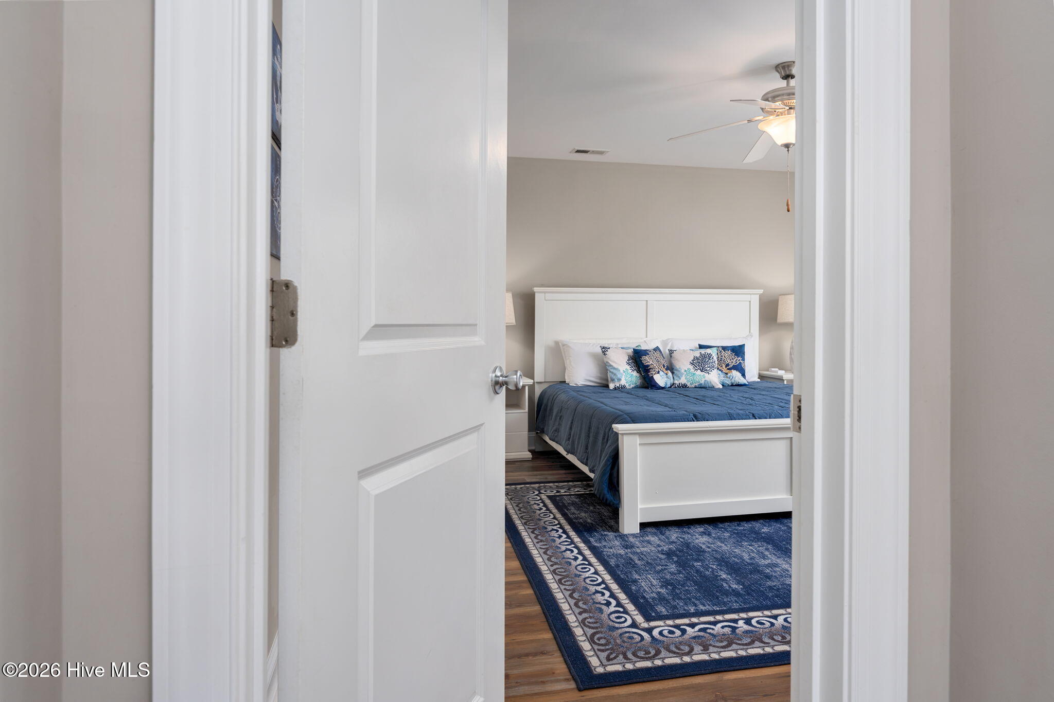 100550807 | Photo 22