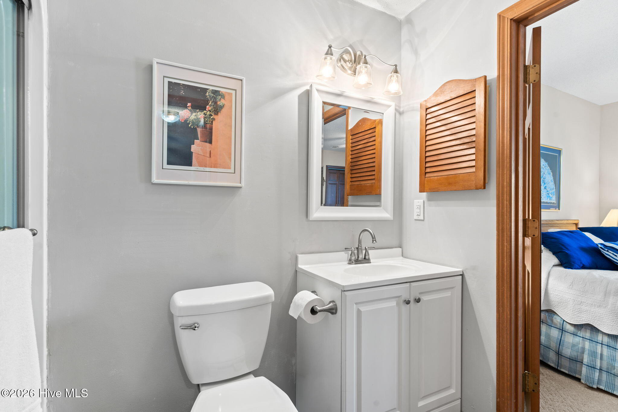 100549085 | Photo 22