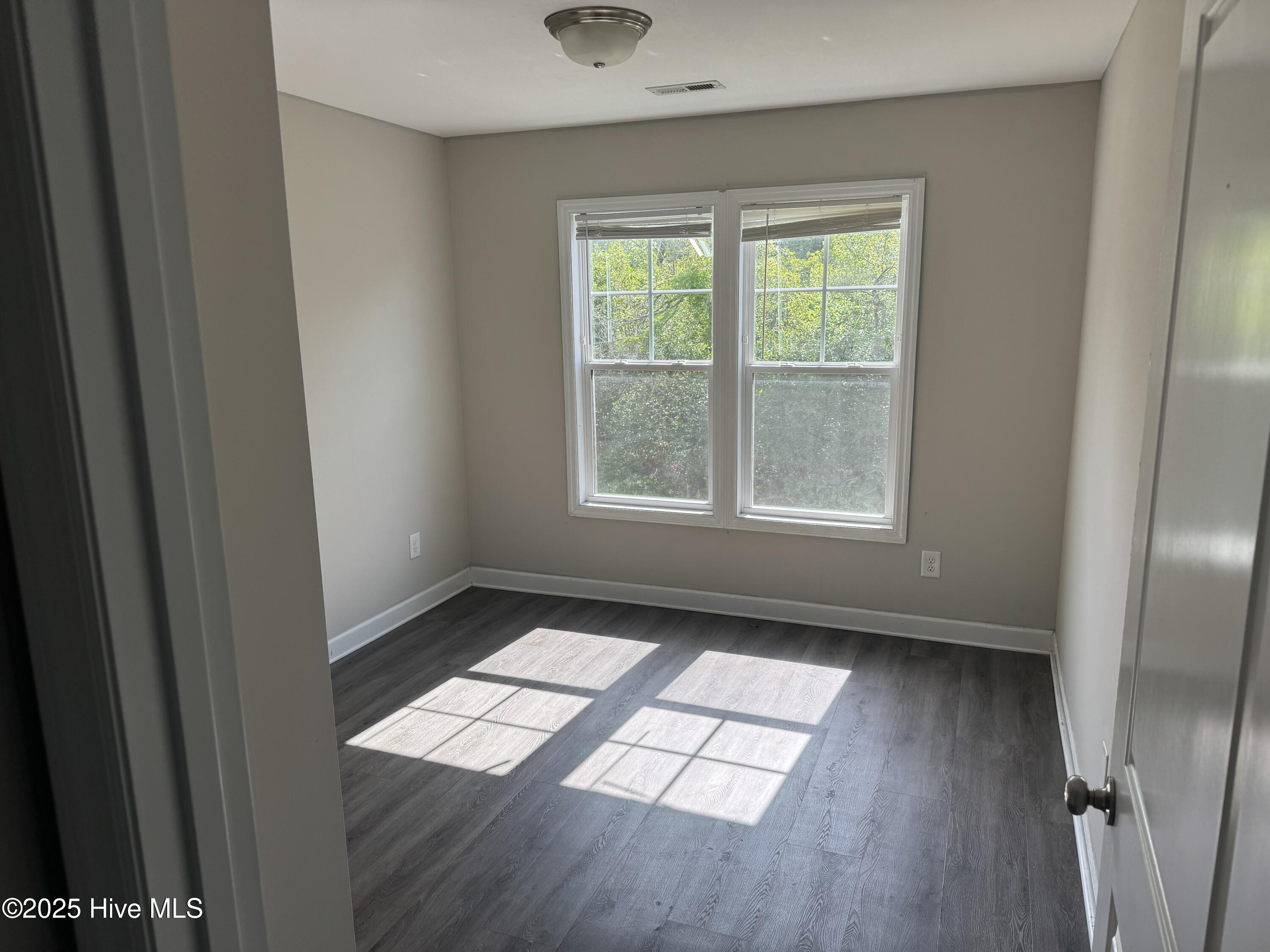 100539435 | Photo 19