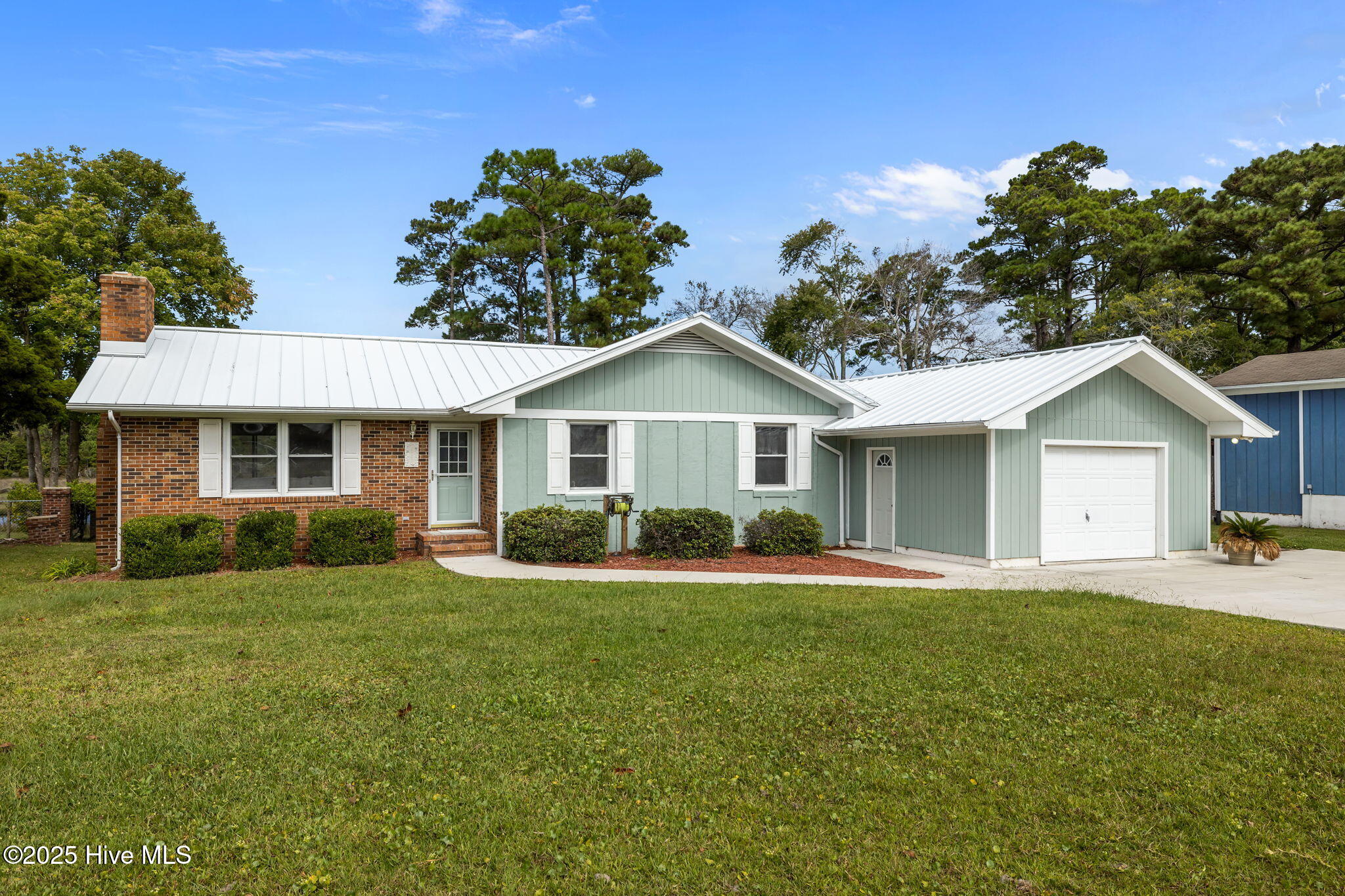 Homes for sale in Newport, NC | 312 Rollingwood Dr, Newport, NC 28570 | MLS# 100536586