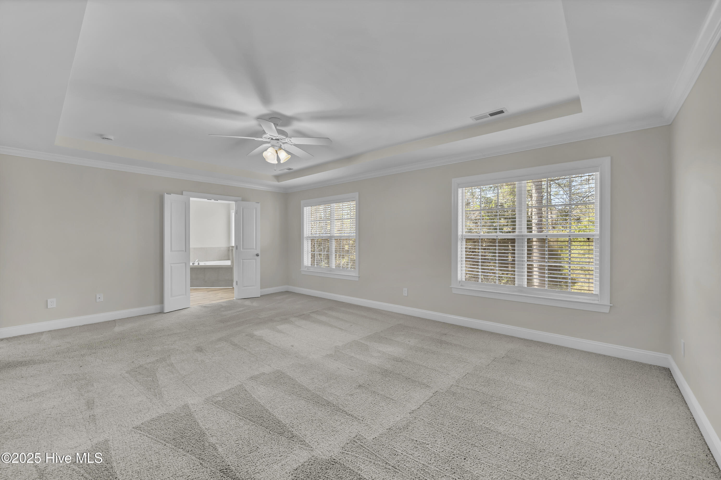 100545640 | Photo 22