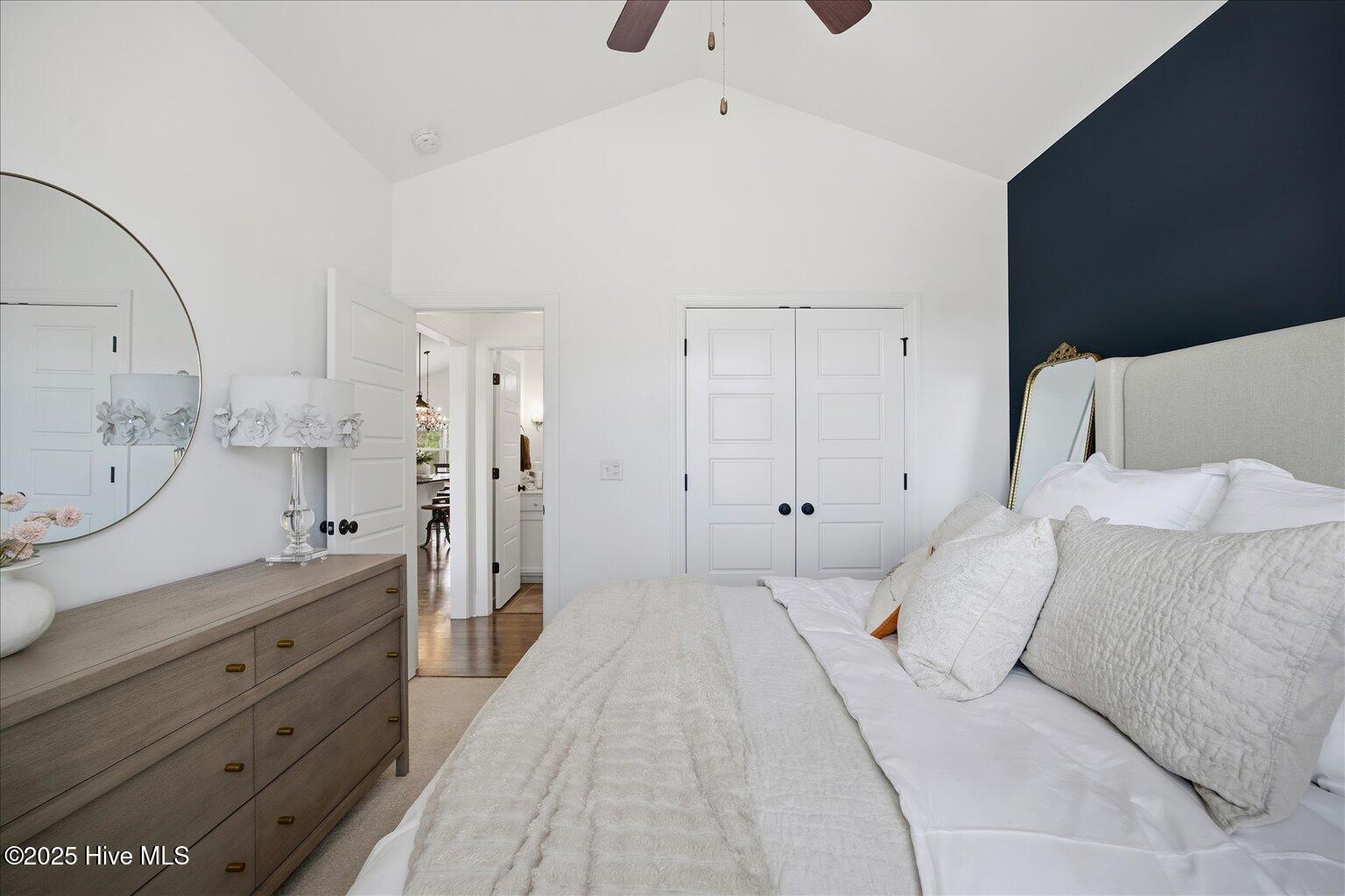 100547159 | Photo 27