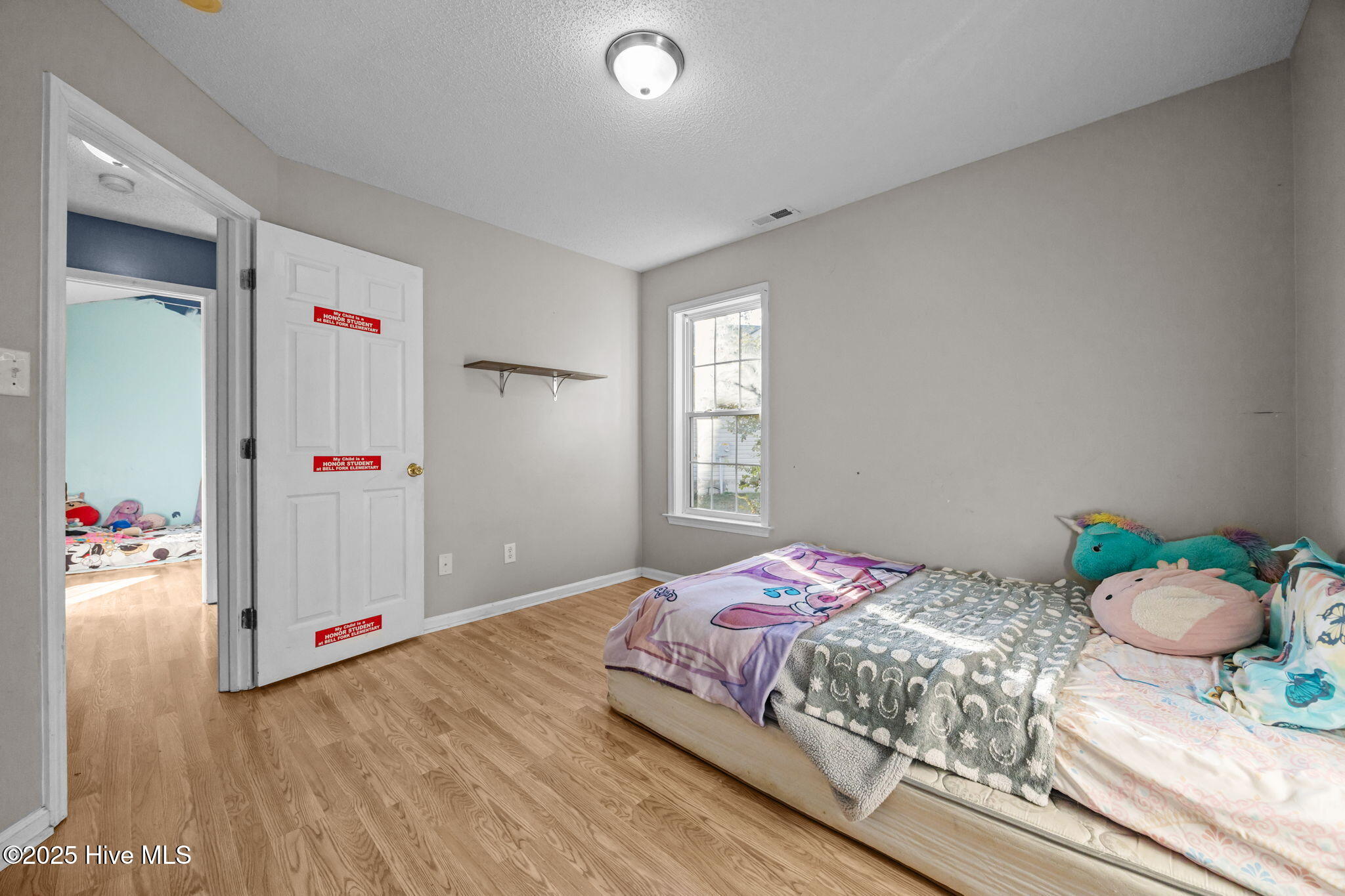 100544873 | Photo 23