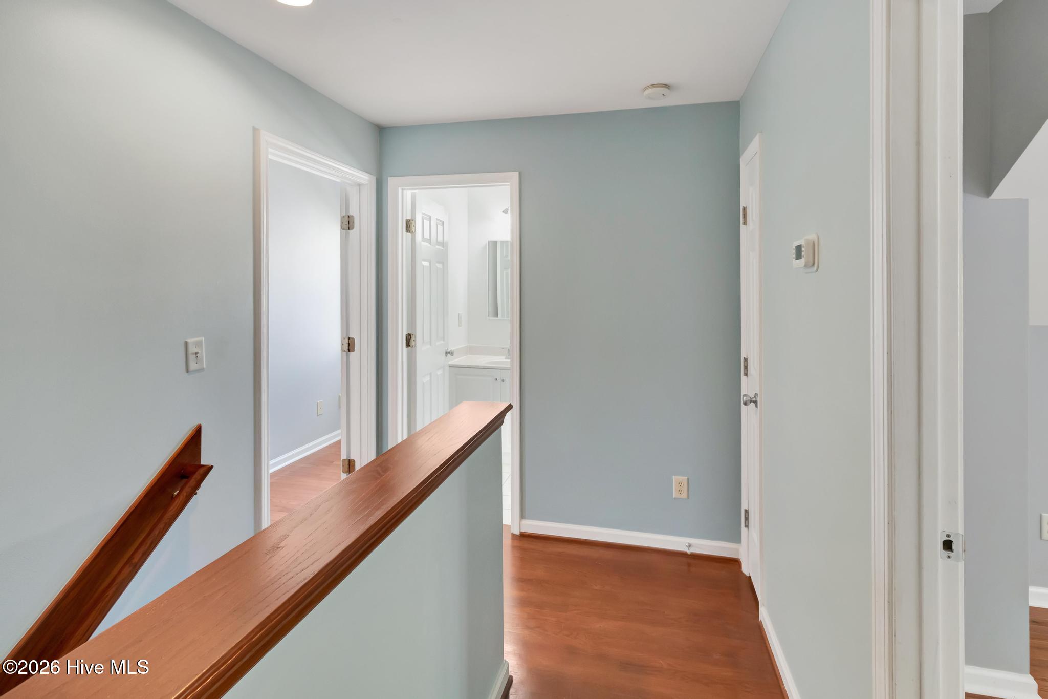 100569347 | Photo 23