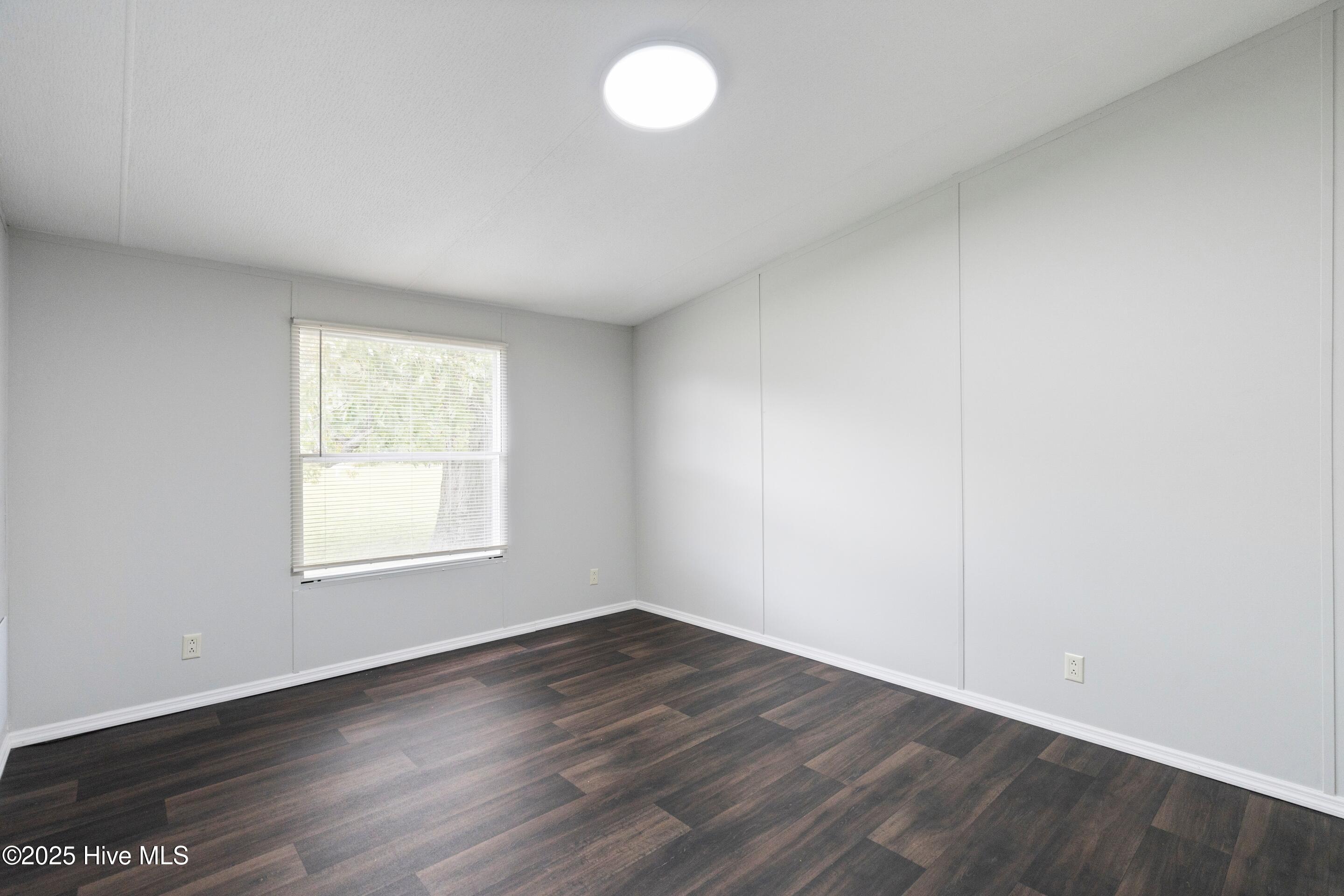 100535614 | Photo 33