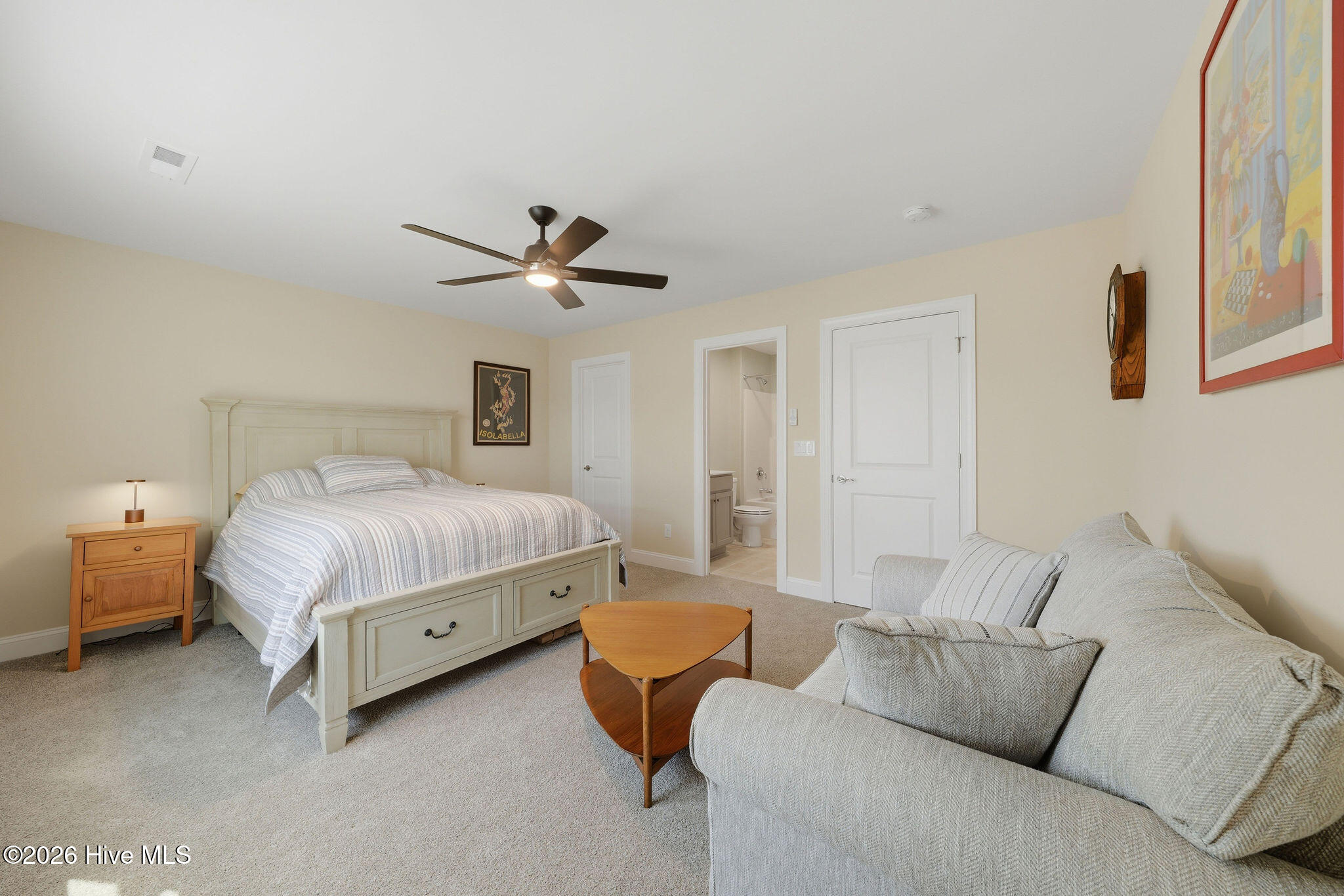 100568538 | Photo 36