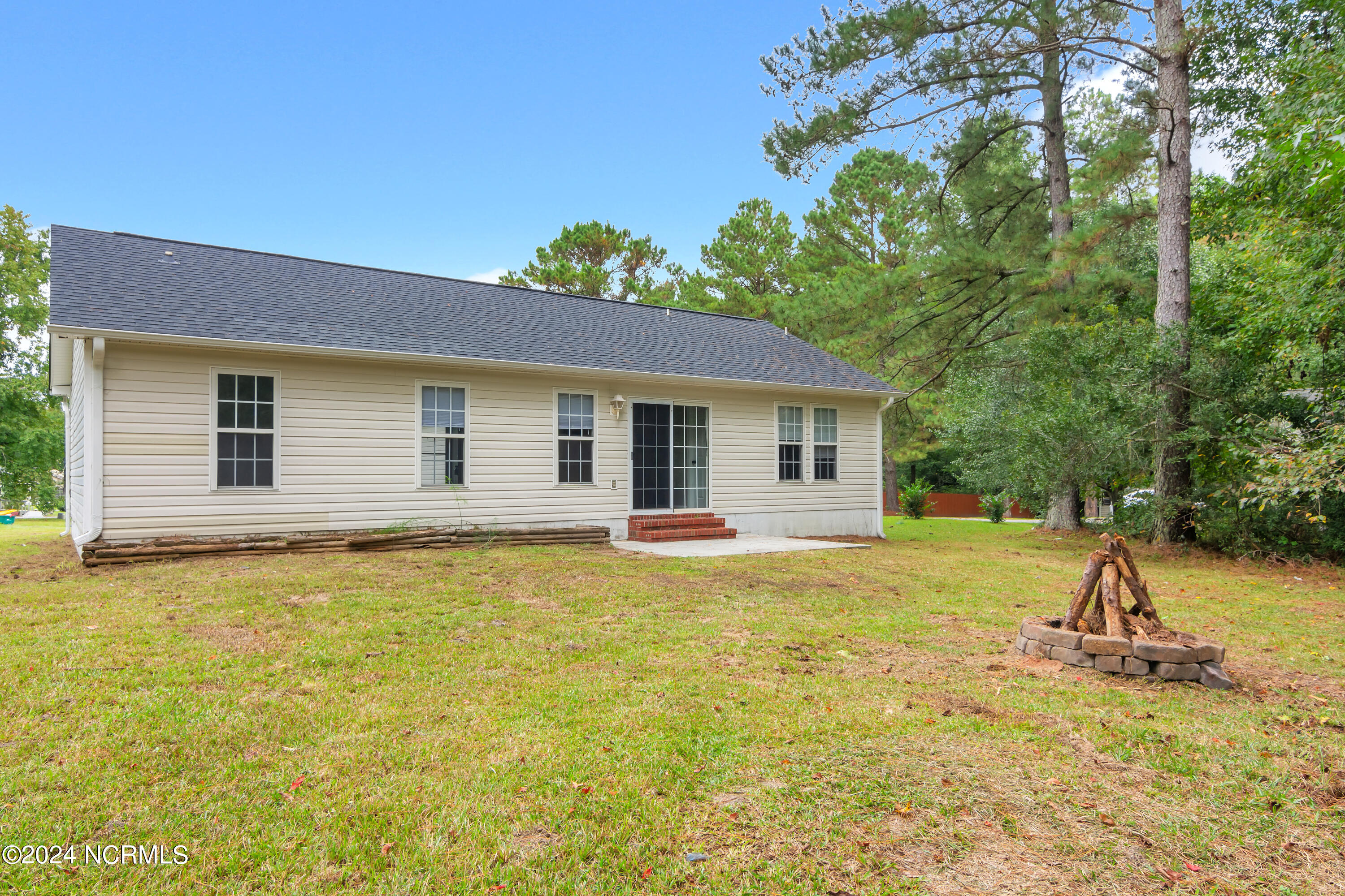 100544101 | Photo 23