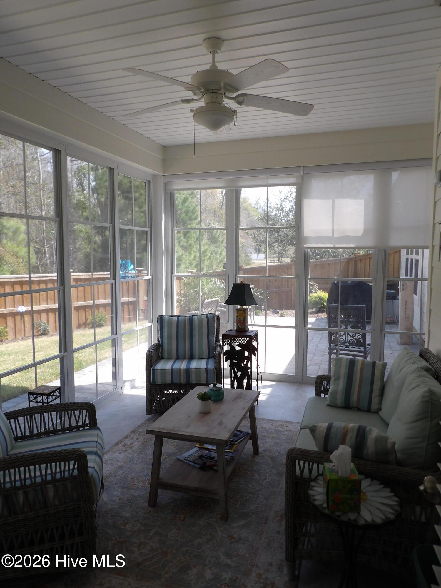 100561891 | Photo 25