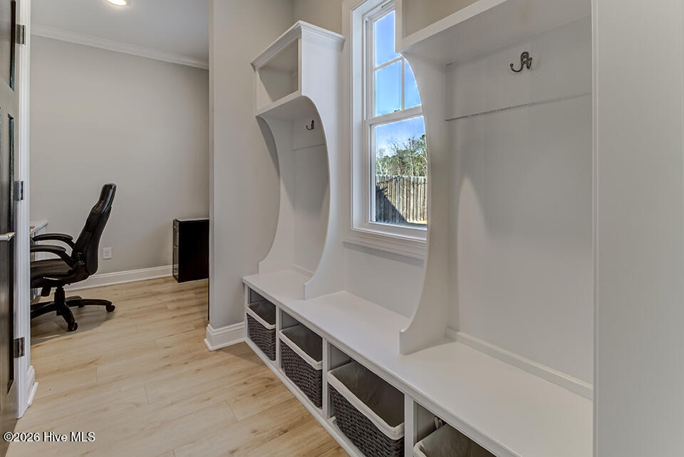 100554310 | Photo 14