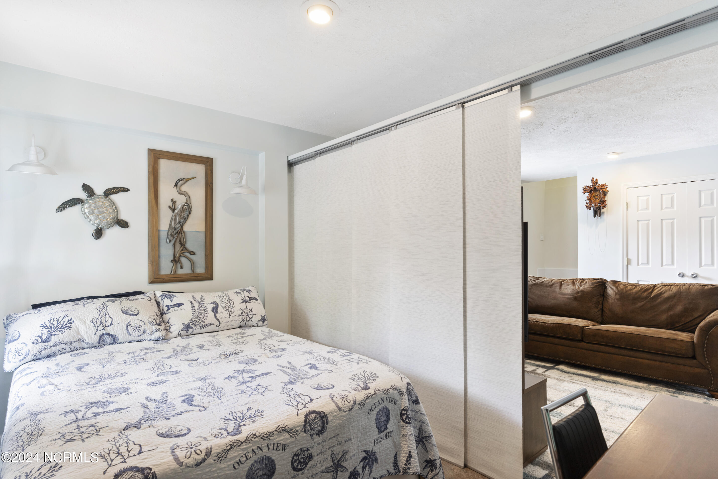 100562930 | Photo 29