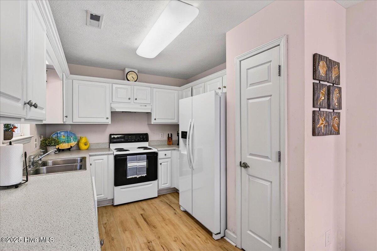 100543046 | Photo 15