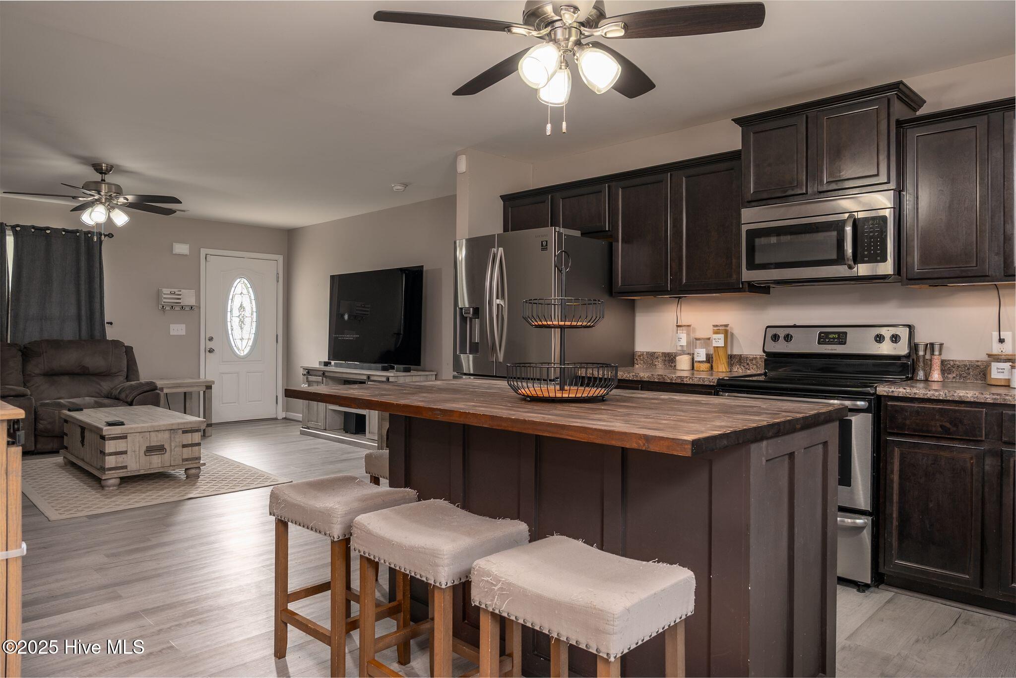 117 Quail Hollow Drive, Jacksonville, NC 28540 – photo 10: 117 Quail Hollow-17