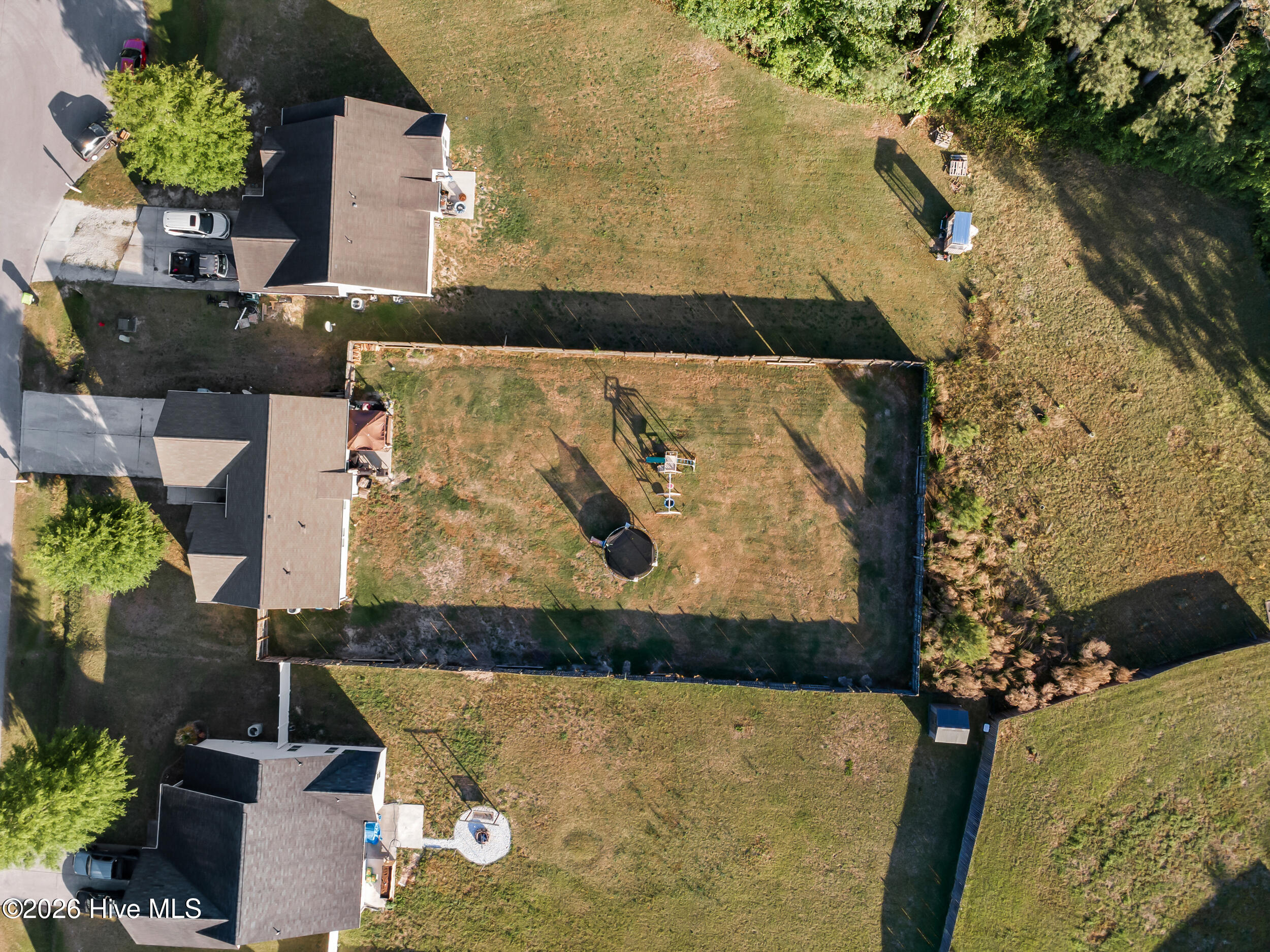 100570430 | Photo 21