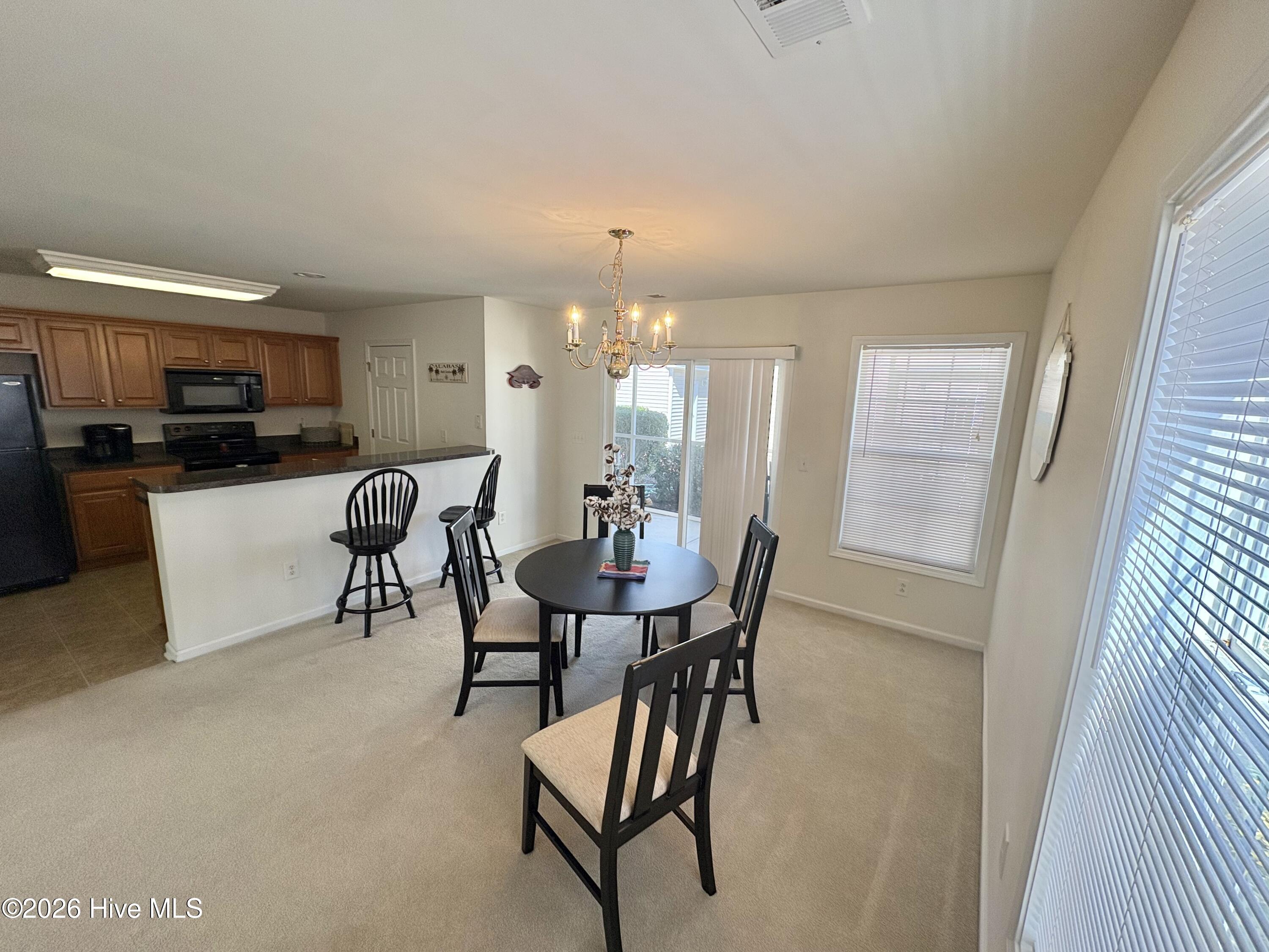 100551333 | Photo 12