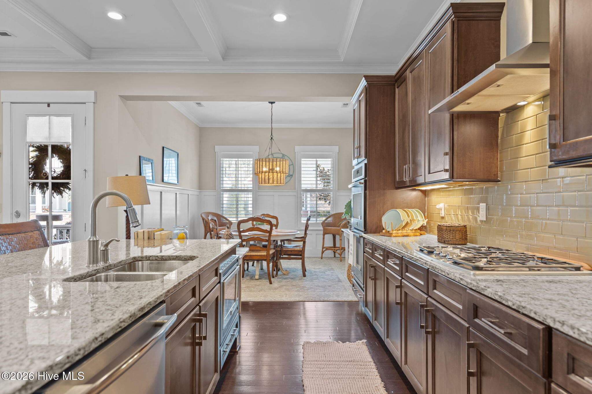 100547967 | Photo 12