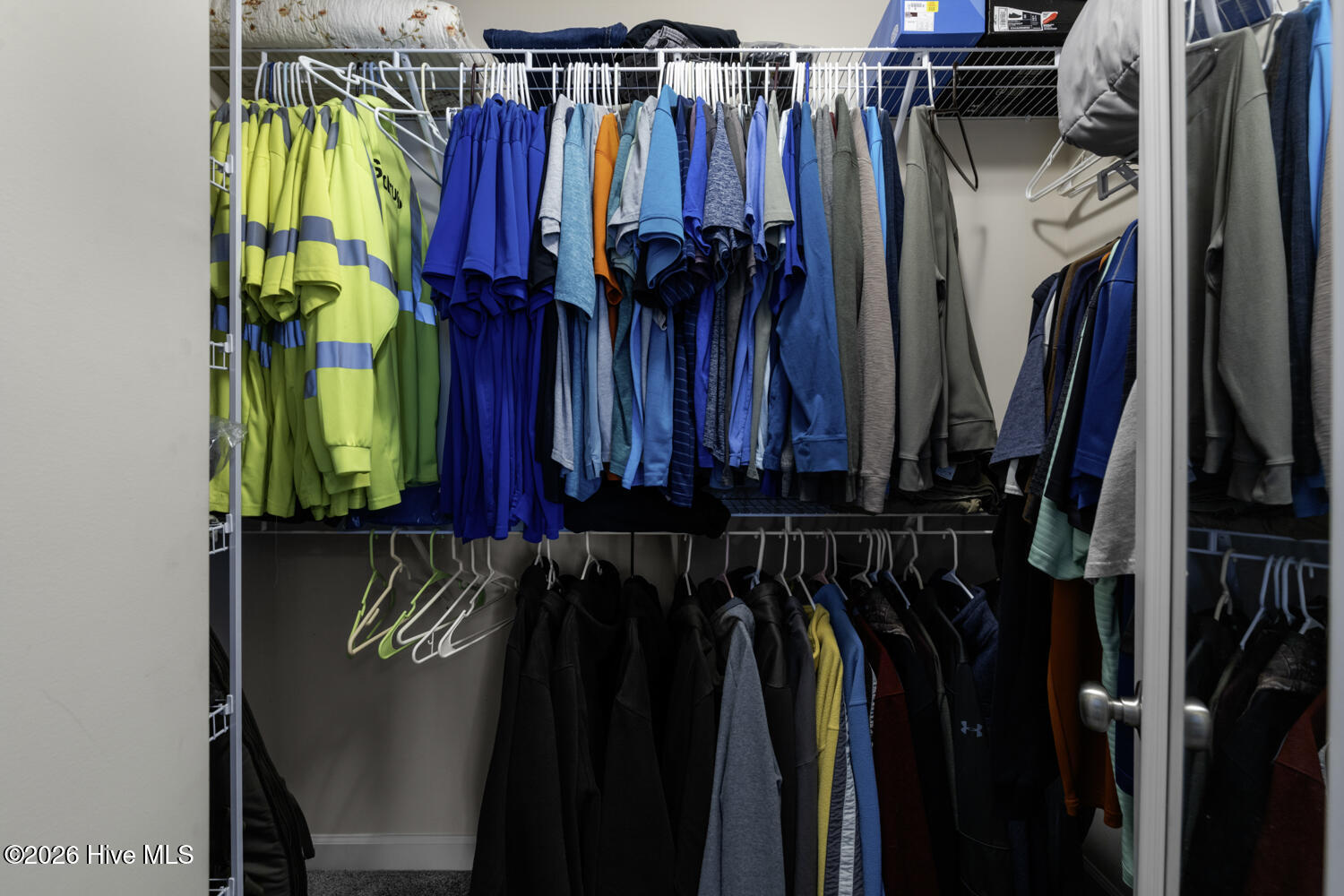 100548430 | Photo 23